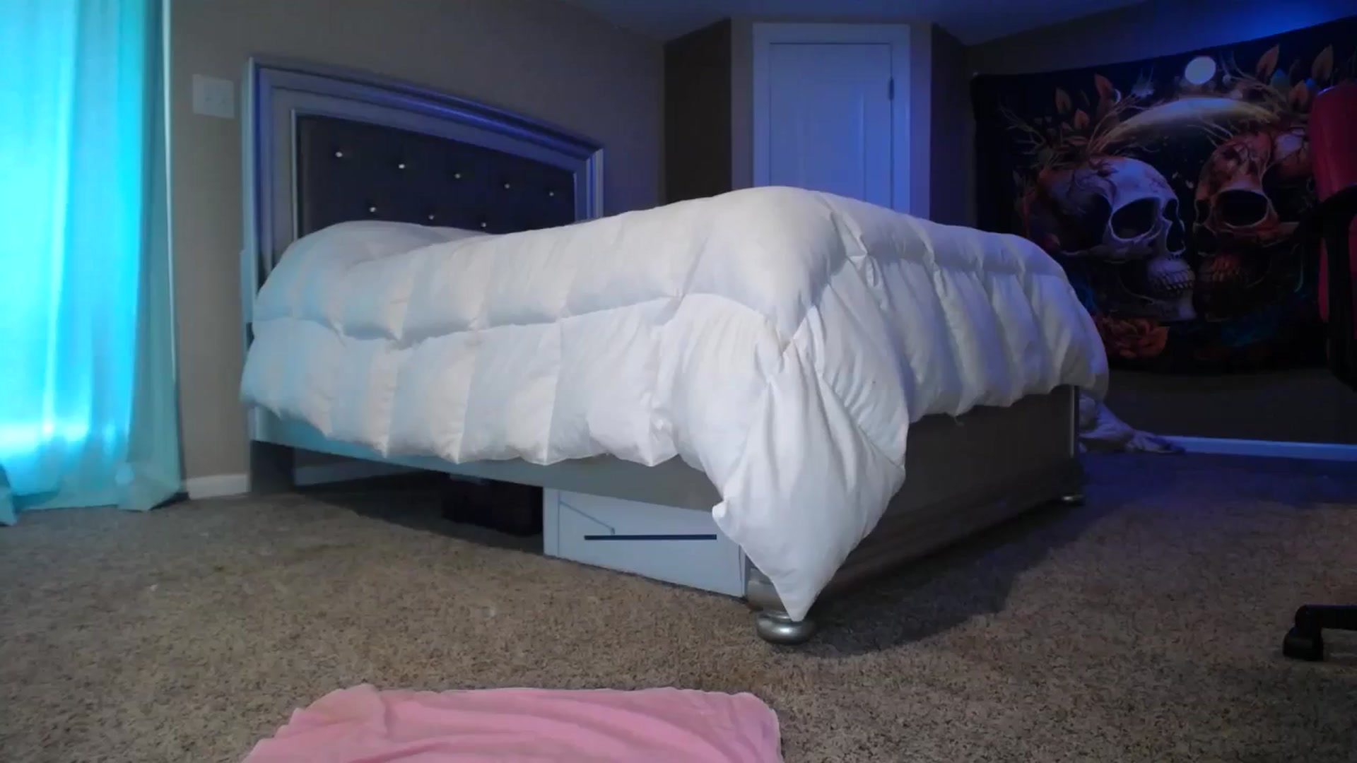 Gallery image thumbnail from AshlynnStorm's myfreecams stream on, 09/10/2024, 20:22 image 4 of 20