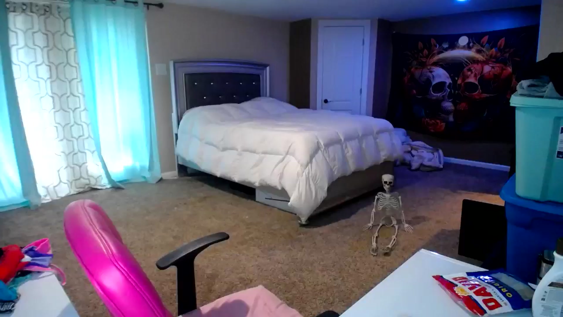 Gallery image thumbnail from AshlynnStorm's myfreecams stream on, 09/13/2024, 20:02 image 15 of 20