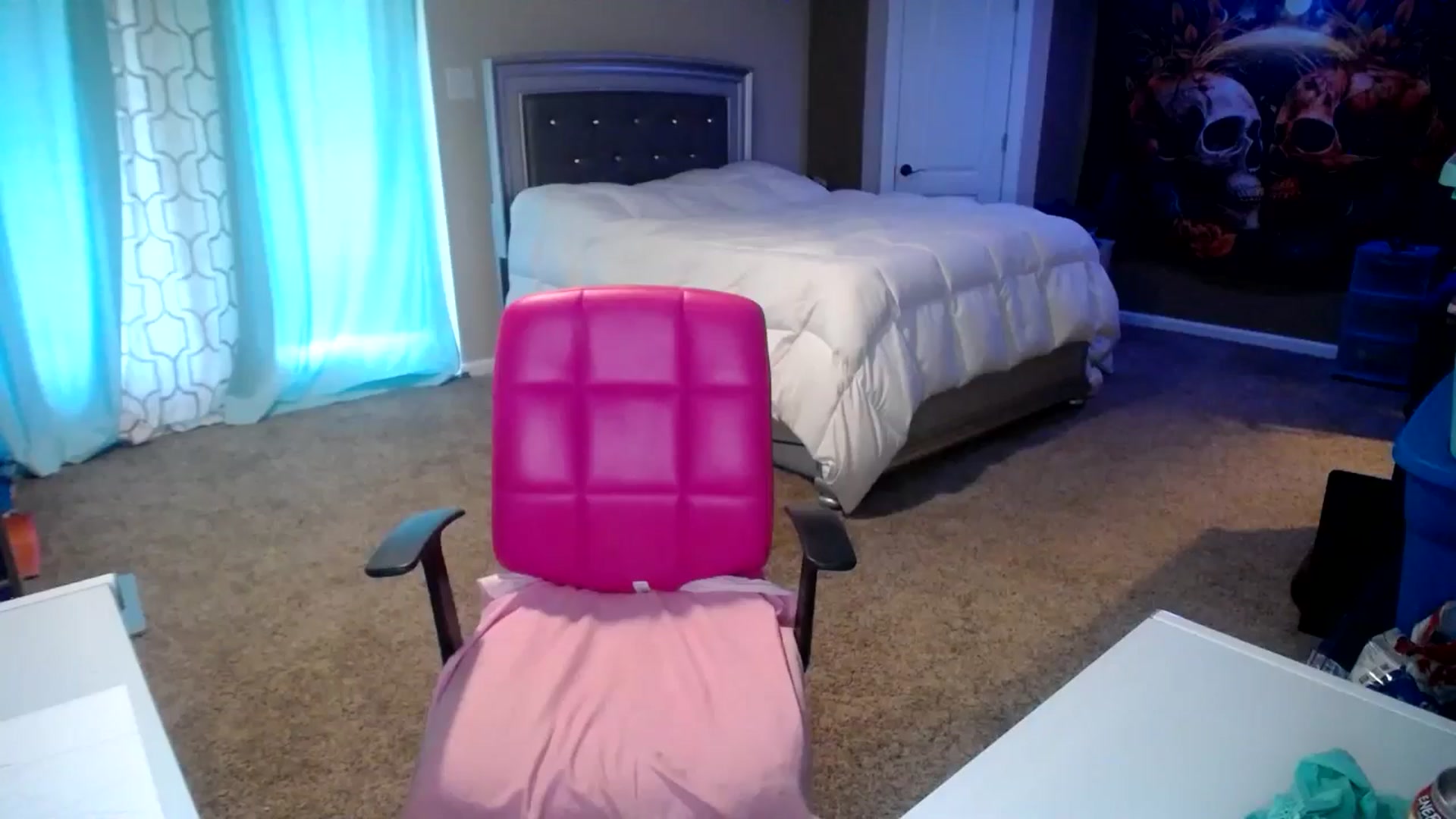 Gallery image thumbnail from AshlynnStorm's myfreecams stream on, 10/11/2024, 19:15 image 13 of 20