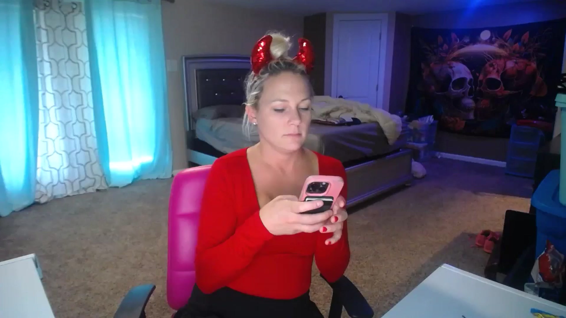 Gallery image thumbnail from AshlynnStorm's myfreecams stream on, 11/01/2024, 19:46 image 4 of 20