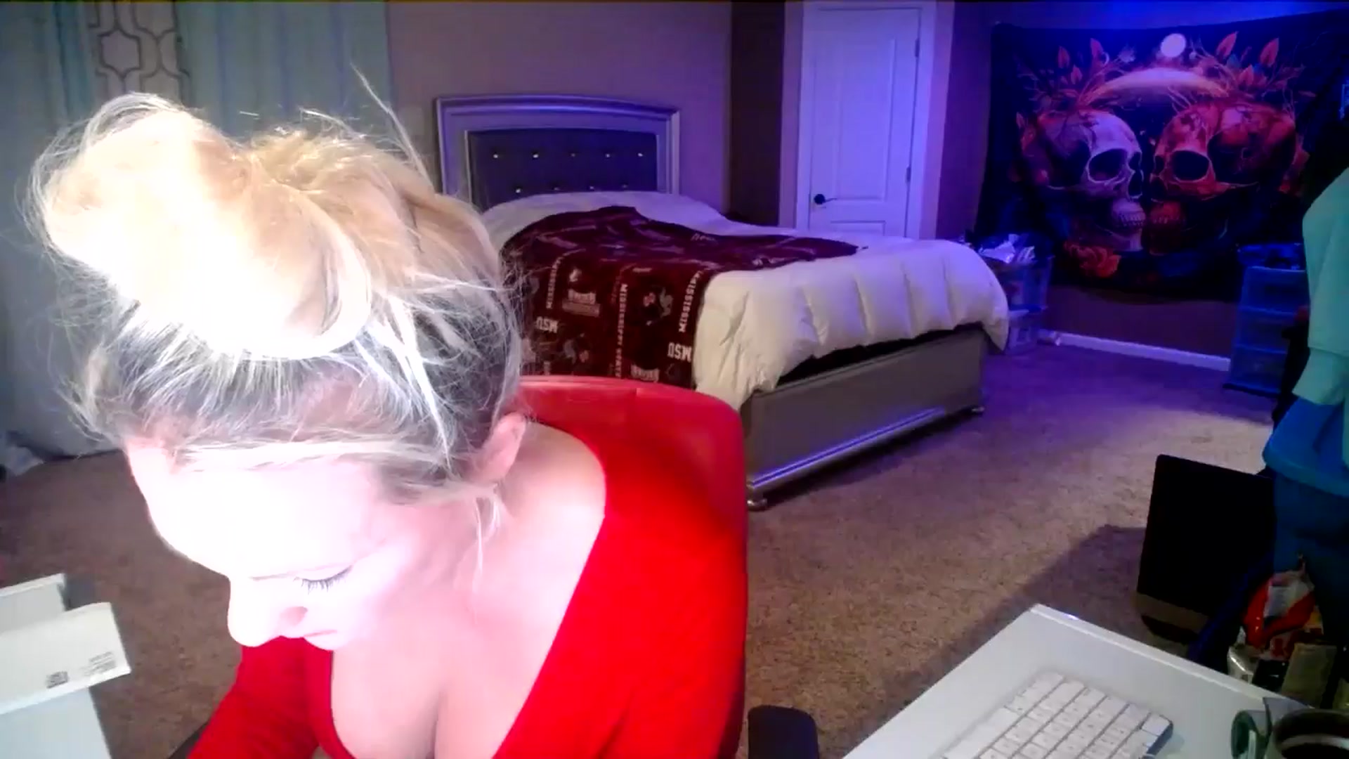 Gallery image thumbnail from AshlynnStorm's myfreecams stream on, 11/14/2024, 04:53 image 4 of 20