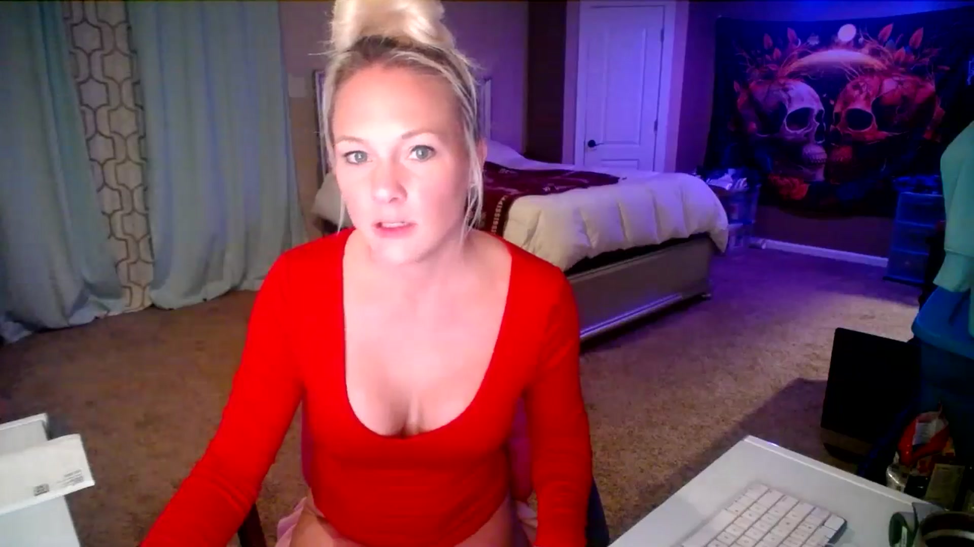 Gallery image thumbnail from AshlynnStorm's myfreecams stream on, 11/14/2024, 04:53 image 2 of 20