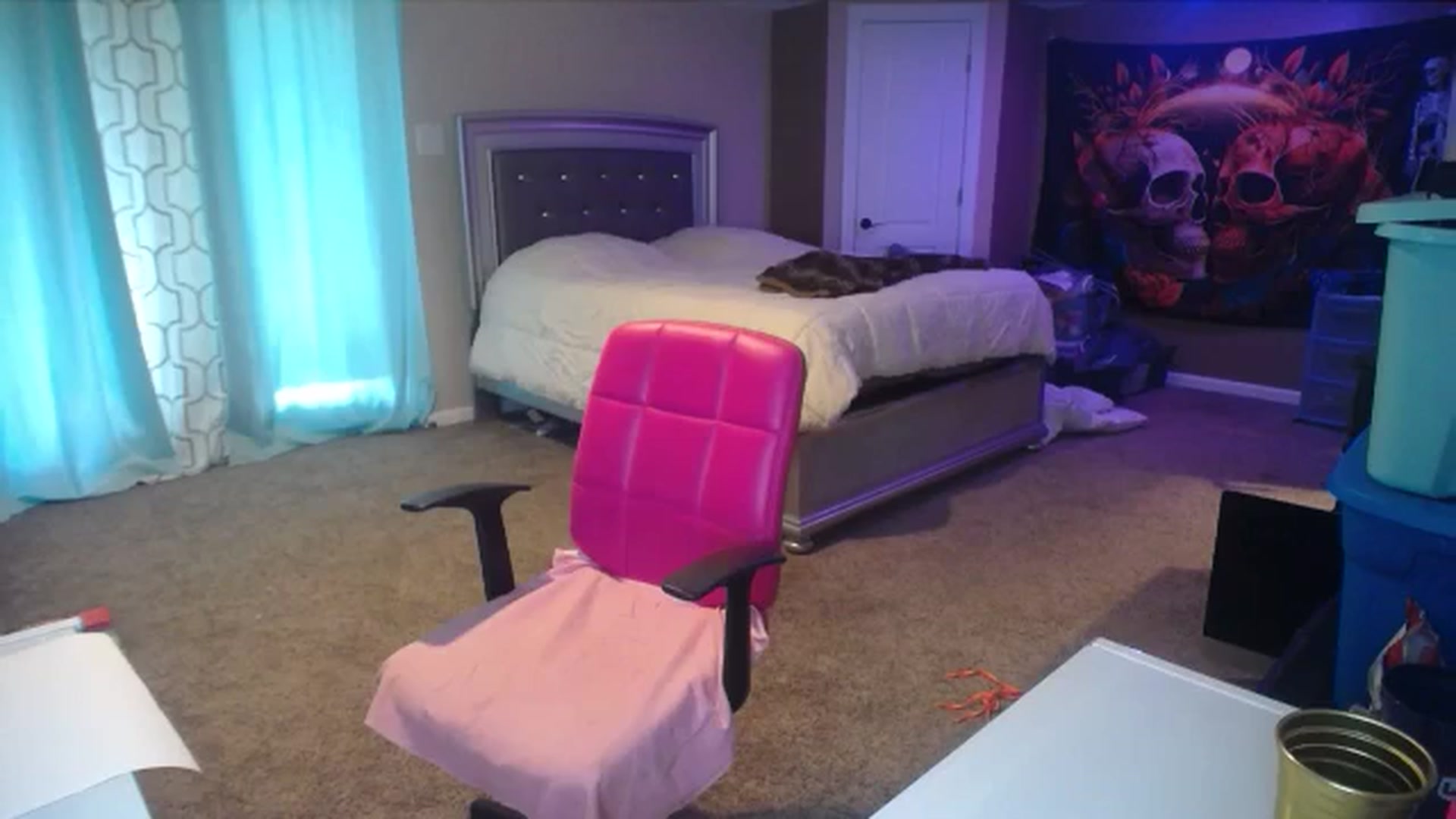 Gallery image thumbnail from AshlynnStorm's myfreecams stream on, 11/18/2024, 22:04 image 6 of 20