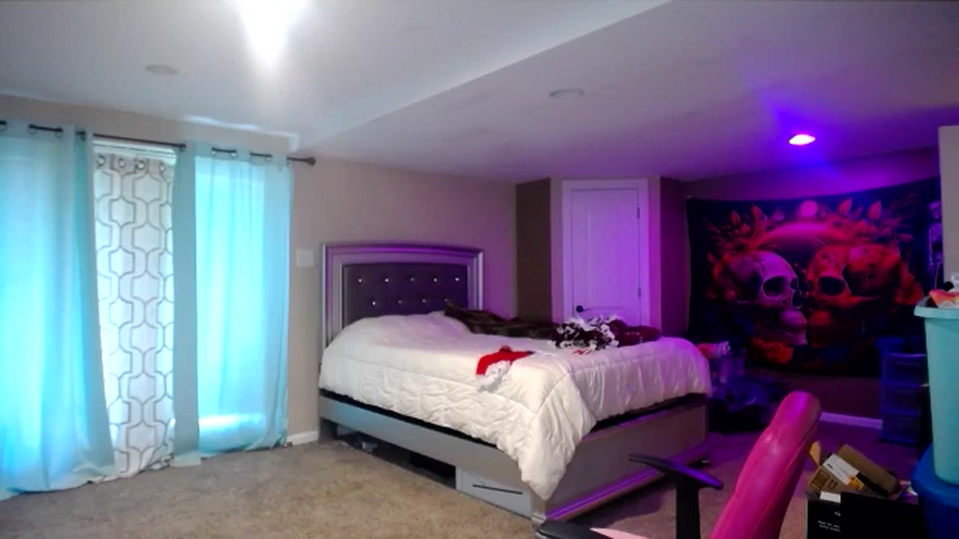Gallery image thumbnail from AshlynnStorm's myfreecams stream on, 11/20/2024, 20:10 image 17 of 20