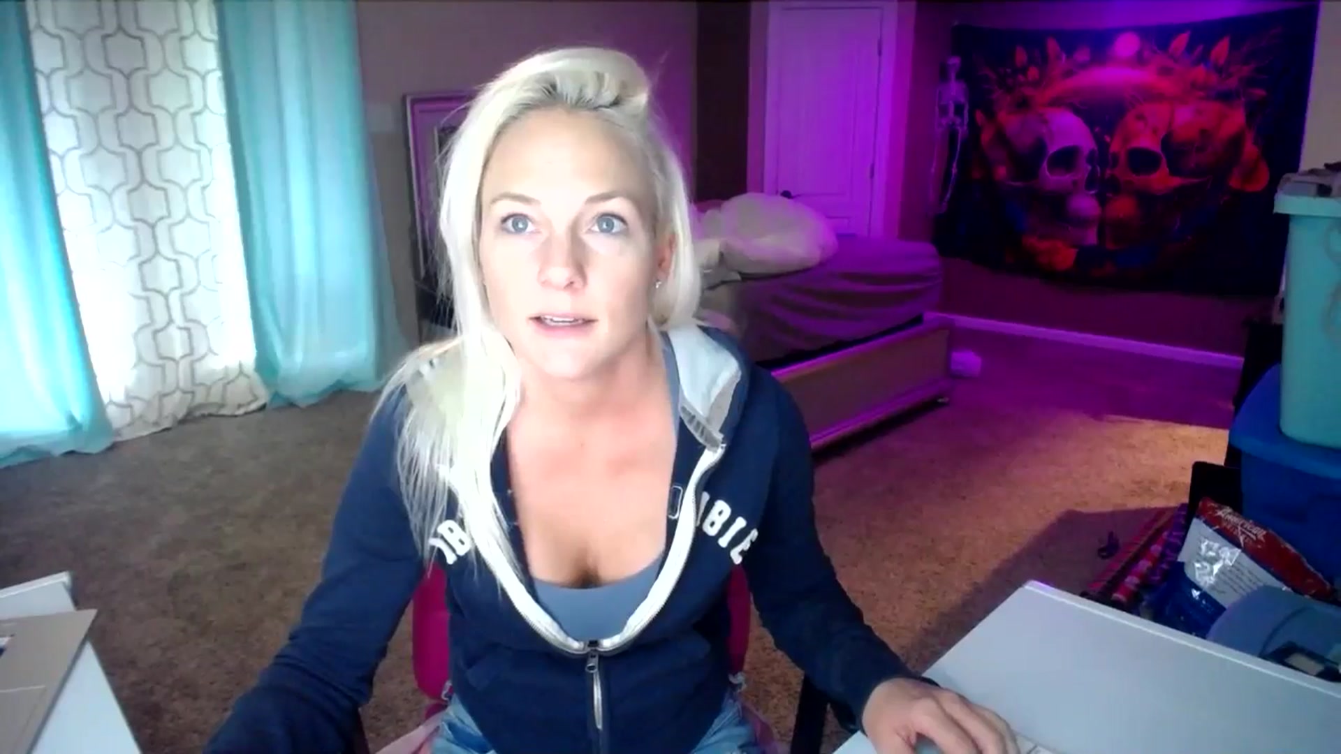 Gallery image thumbnail from AshlynnStorm's myfreecams stream on, 12/09/2024, 19:49 image 13 of 20