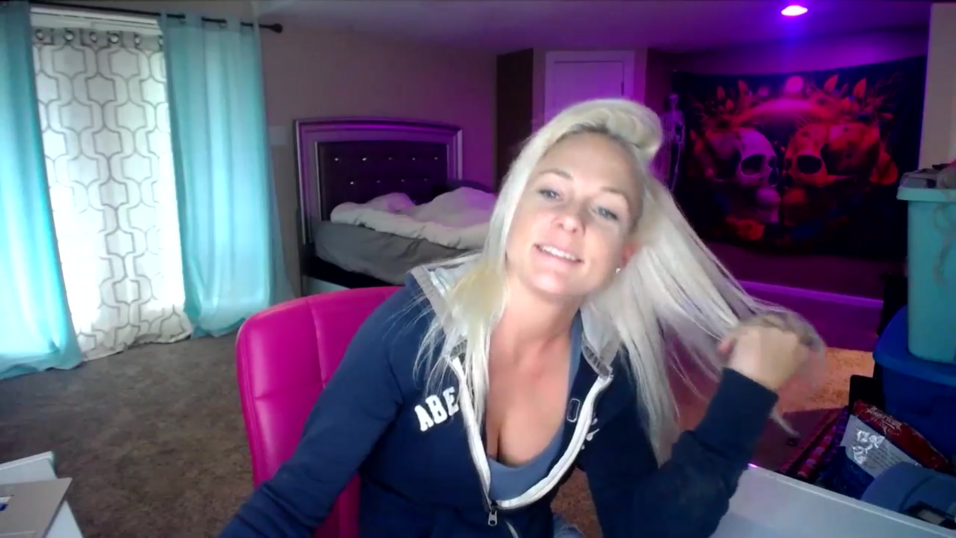 Gallery image thumbnail from AshlynnStorm's myfreecams stream on, 12/09/2024, 19:49 image 9 of 20