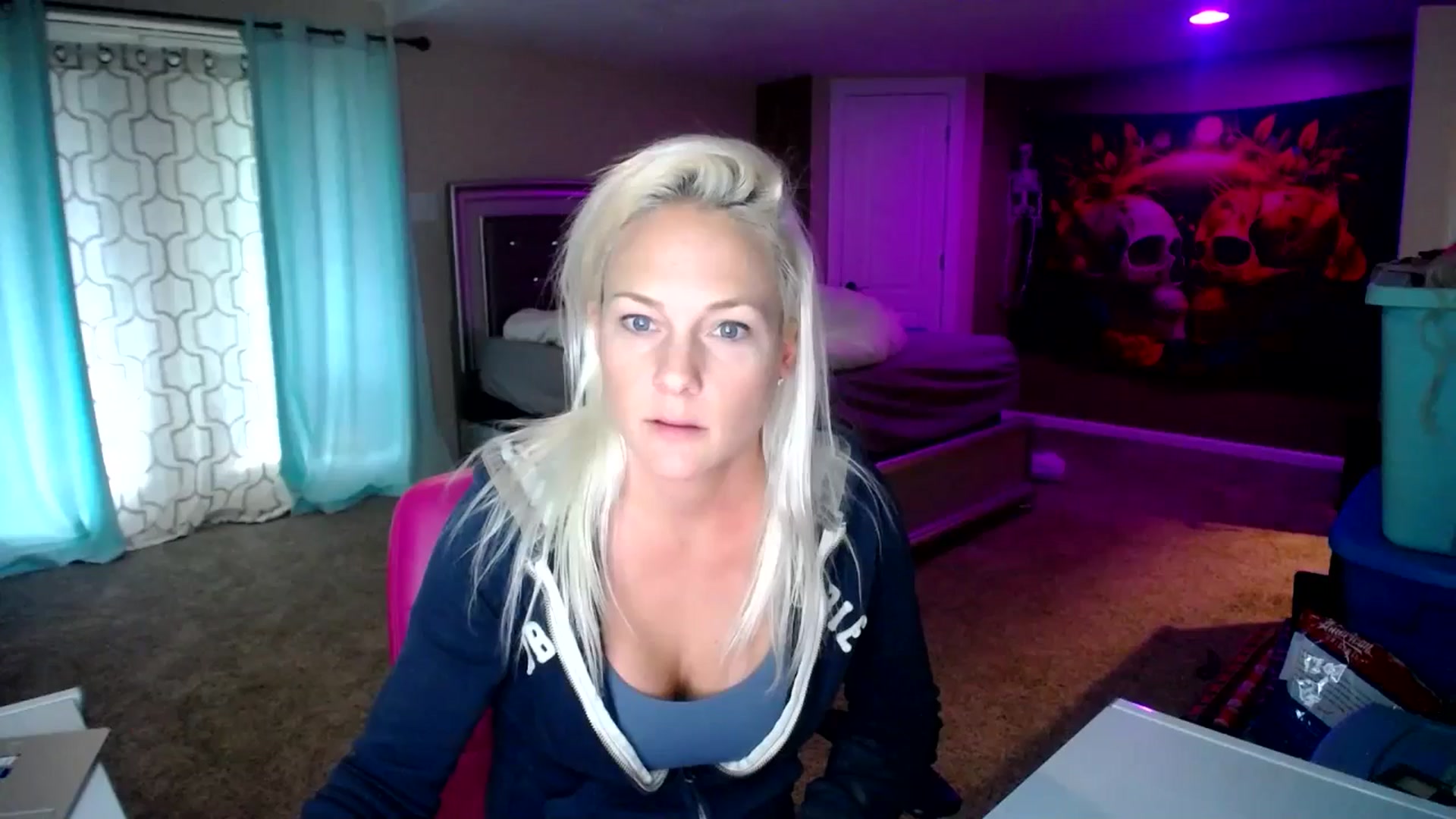 Gallery image thumbnail from AshlynnStorm's myfreecams stream on, 12/09/2024, 19:49 image 2 of 20