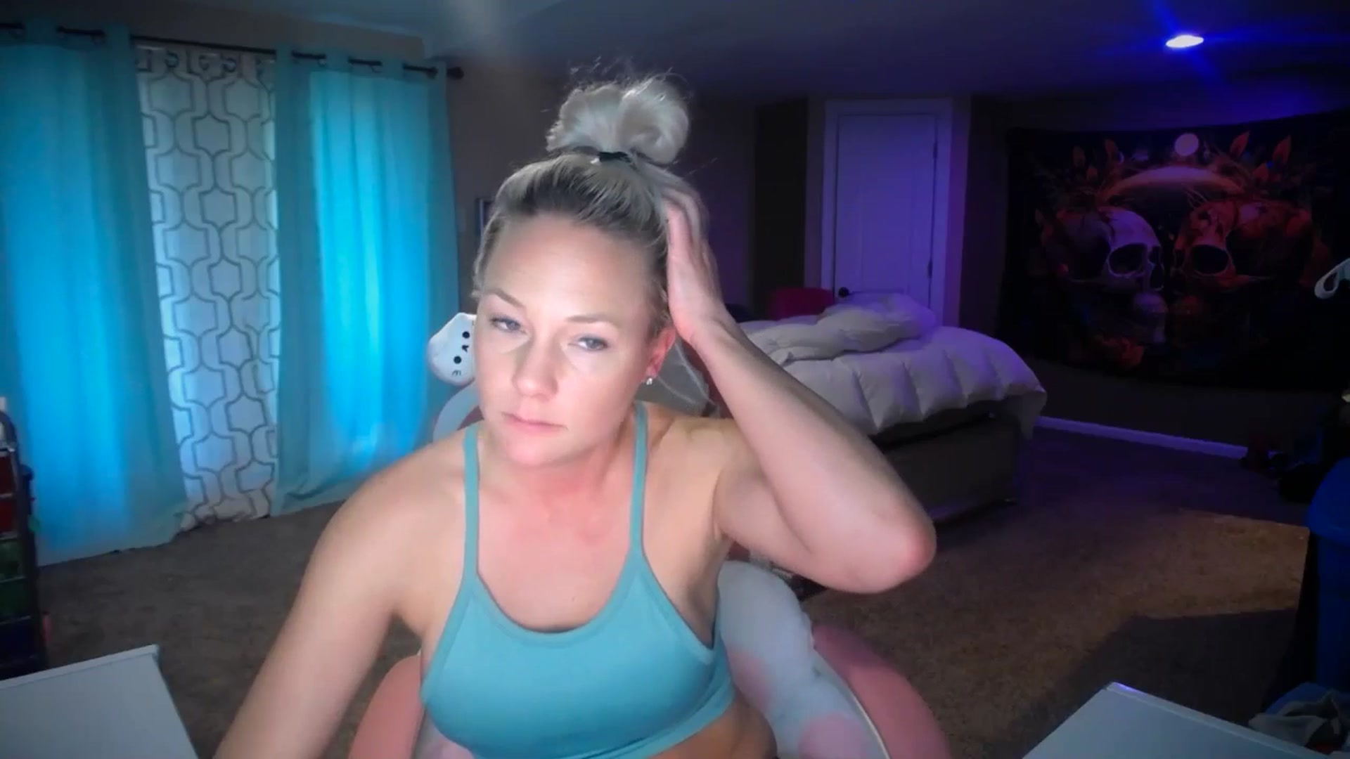 Gallery image thumbnail from AshlynnStorm's myfreecams stream on, 02/03/2025, 19:33 image 2 of 20