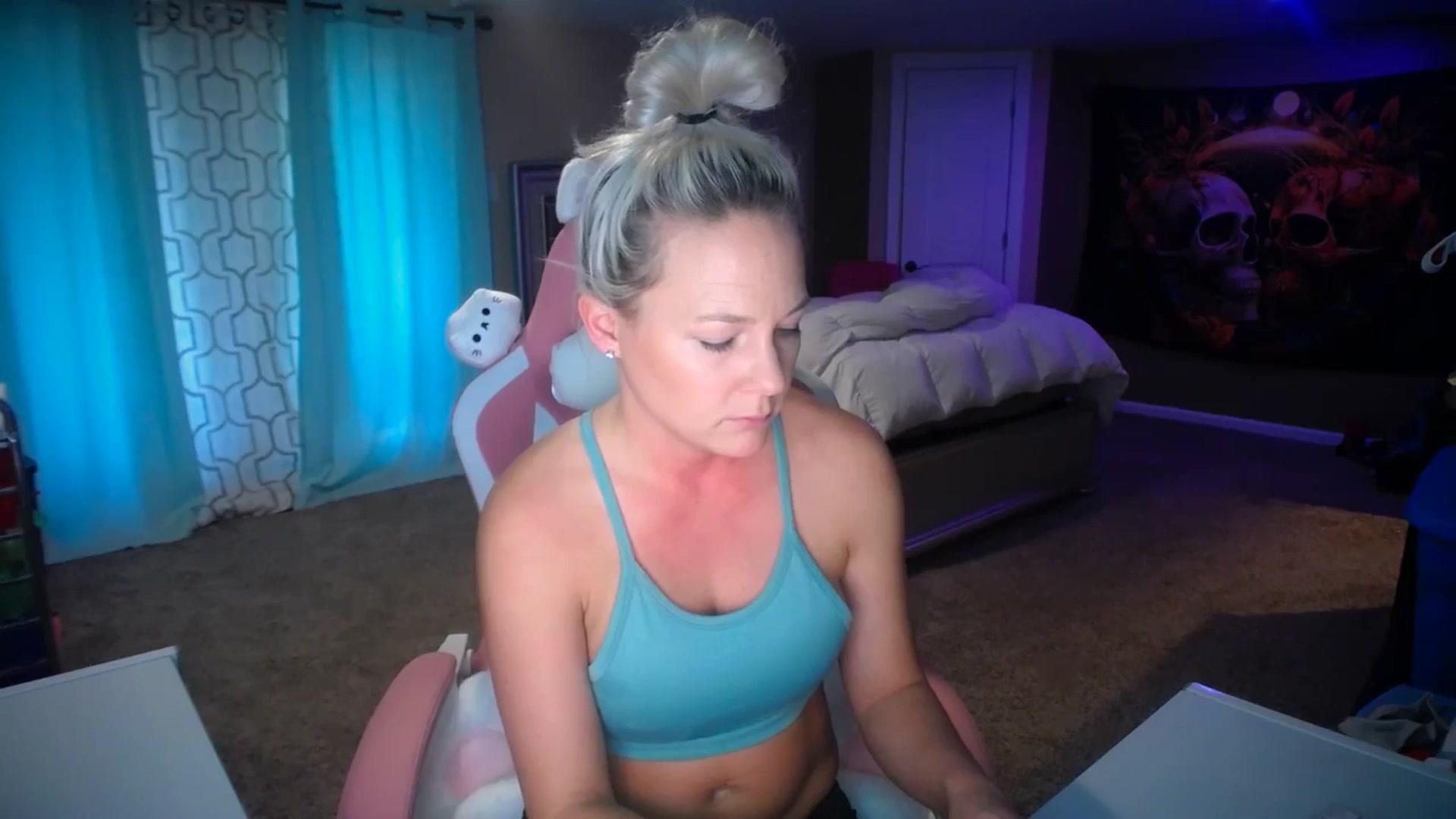 Gallery image thumbnail from AshlynnStorm's myfreecams stream on, 02/03/2025, 19:33 image 9 of 20