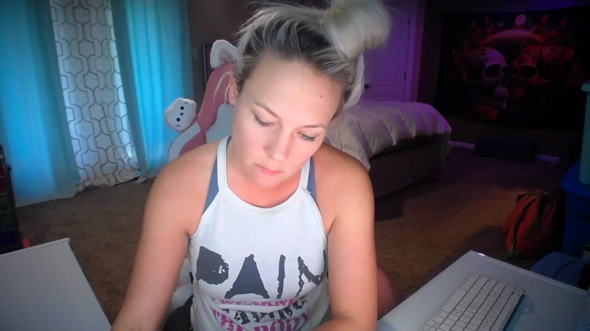 Gallery image thumbnail from AshlynnStorm's myfreecams stream on, 02/10/2025, 21:14 image 8 of 20