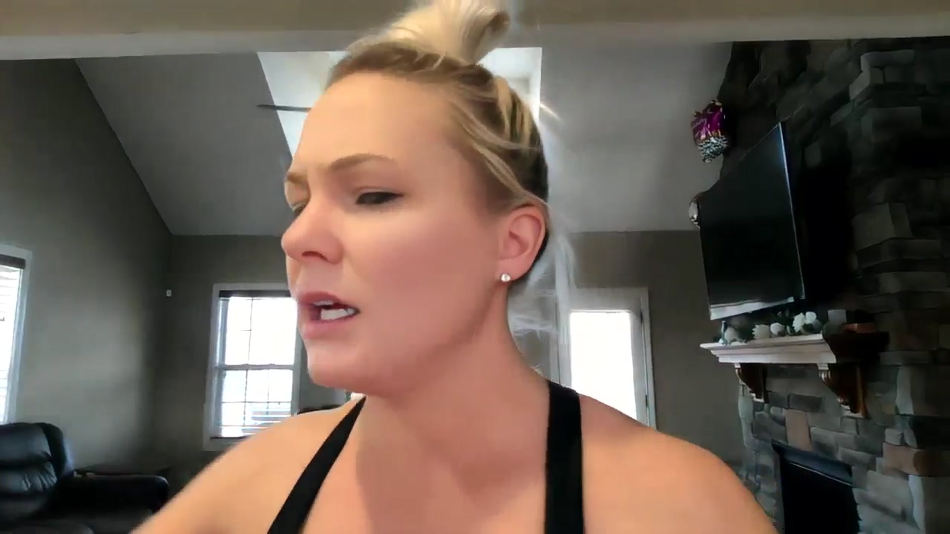 Gallery image thumbnail from AshlynnStorm's myfreecams stream on, 02/14/2025, 19:29 image 19 of 20