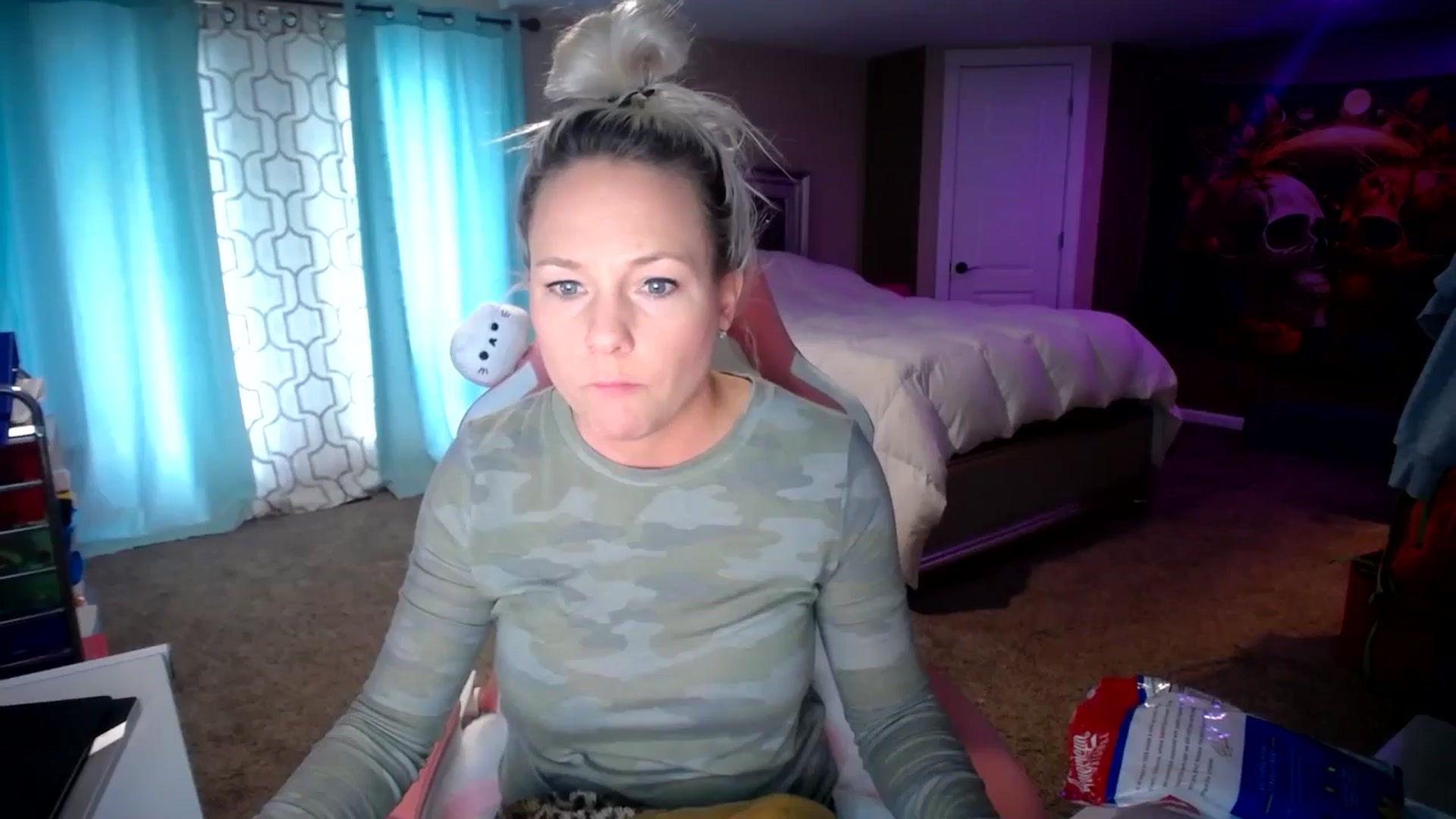Gallery image thumbnail from AshlynnStorm's myfreecams stream on, 02/19/2025, 21:22 image 2 of 20