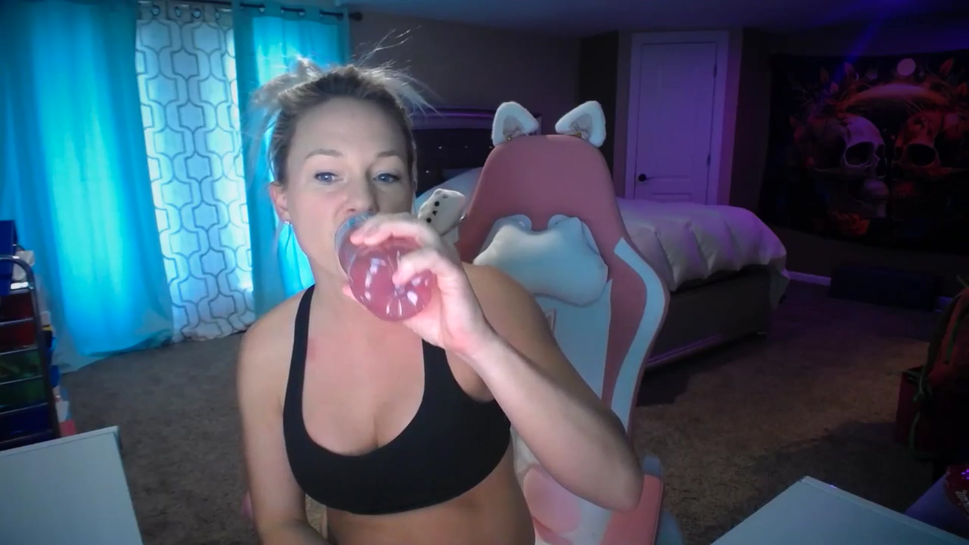 Gallery image thumbnail from AshlynnStorm's myfreecams stream on, 02/20/2025, 20:18 image 3 of 20
