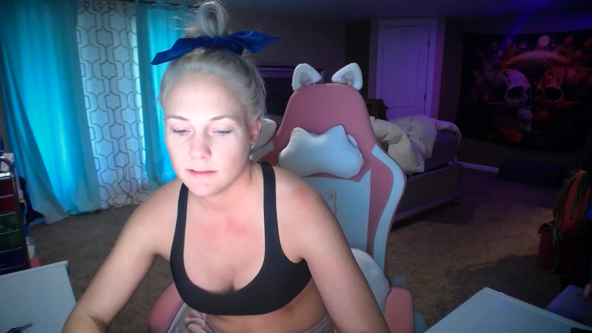 Gallery image thumbnail from AshlynnStorm's myfreecams stream on, 02/23/2025, 22:01 image 5 of 20
