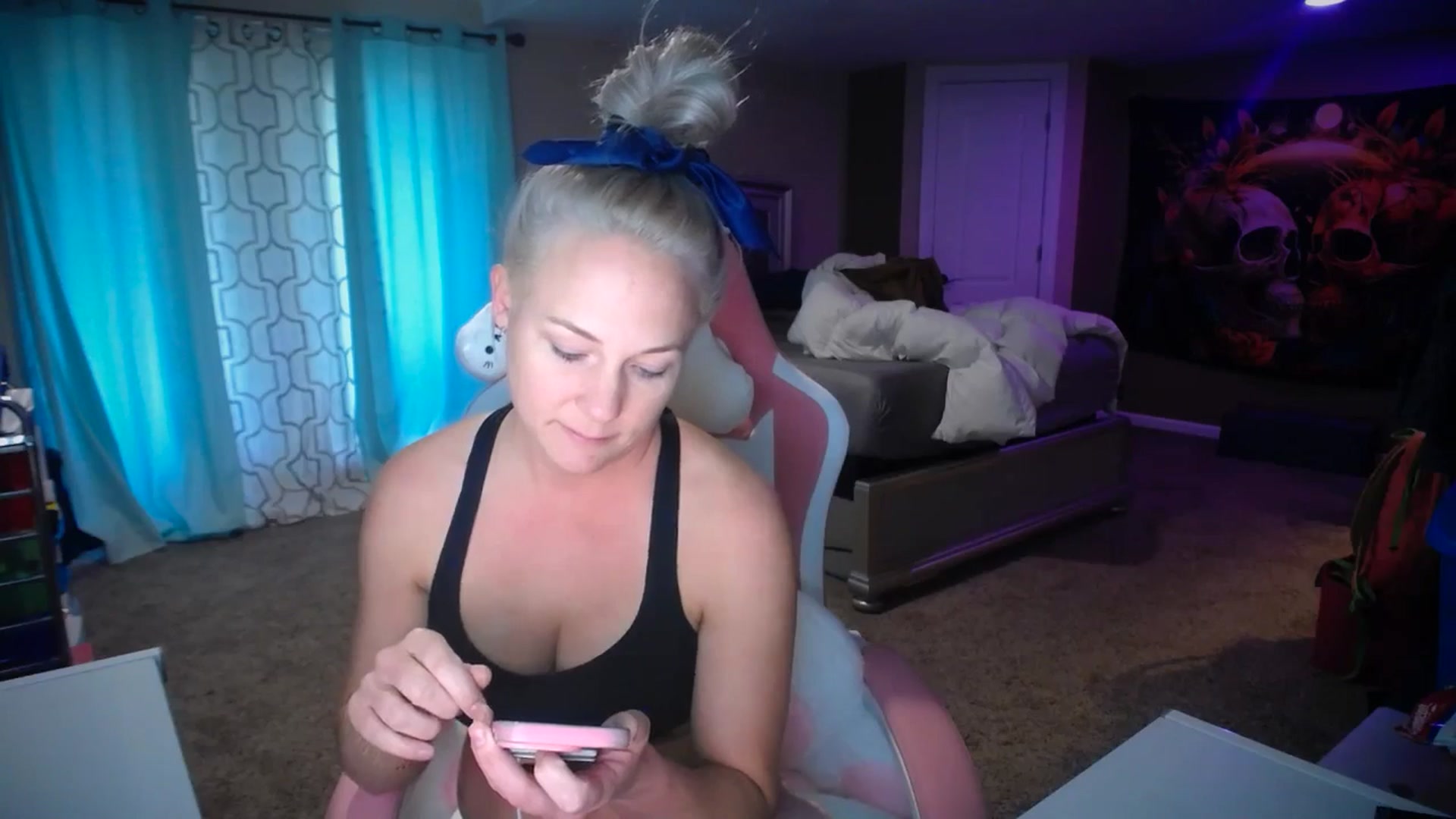 Gallery image thumbnail from AshlynnStorm's myfreecams stream on, 02/23/2025, 22:01 image 16 of 20