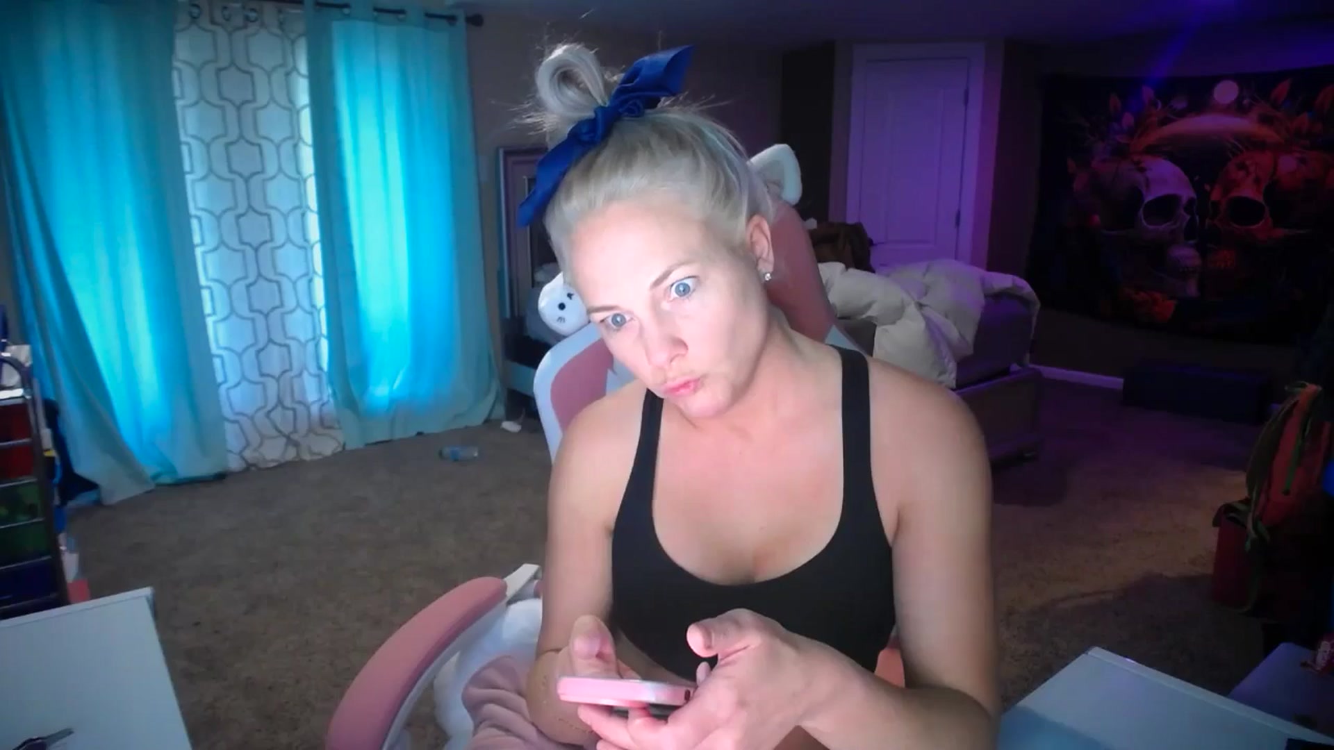 Gallery image thumbnail from AshlynnStorm's myfreecams stream on, 02/23/2025, 22:01 image 3 of 20