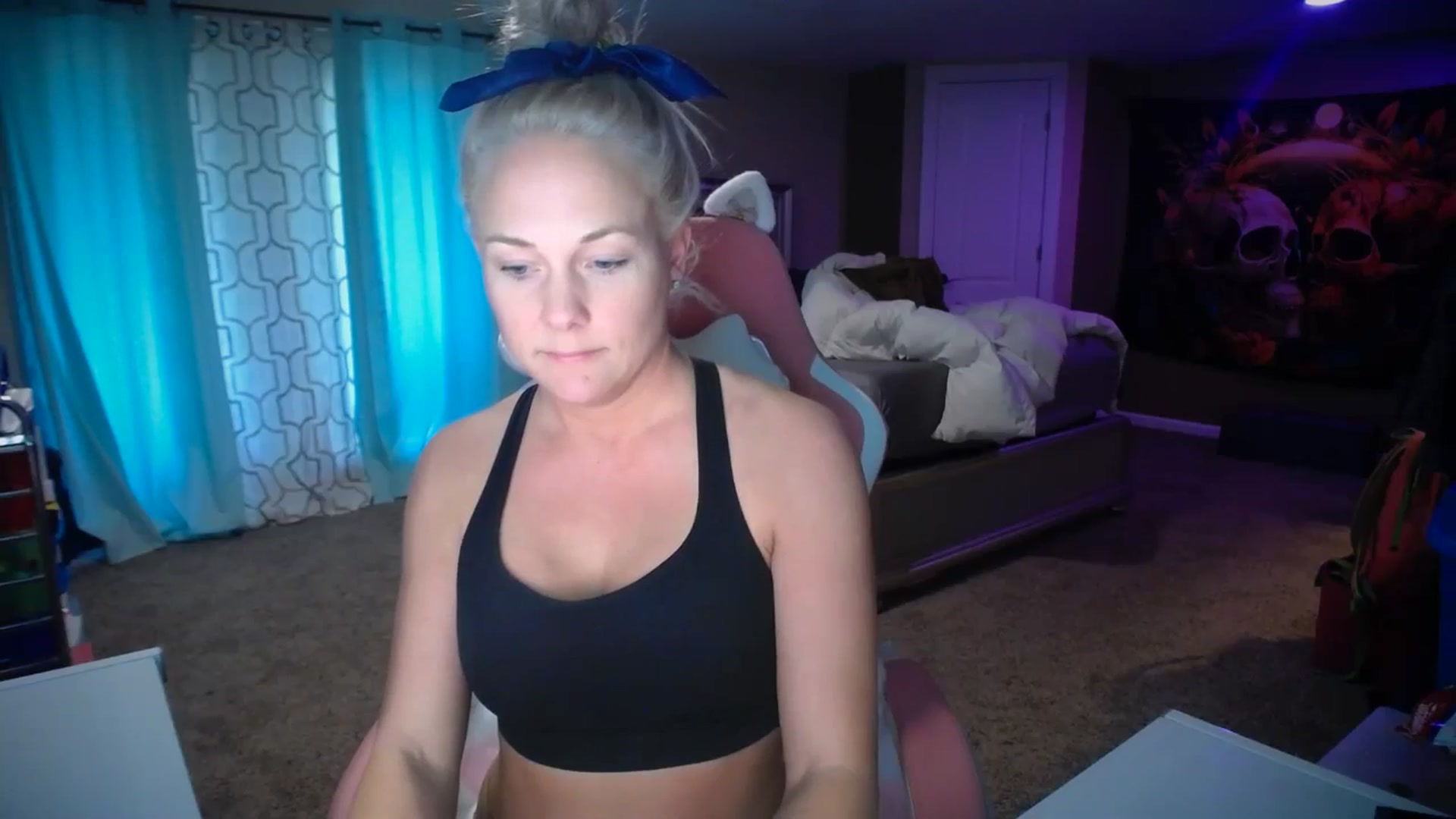 Gallery image thumbnail from AshlynnStorm's myfreecams stream on, 02/23/2025, 22:01 image 20 of 20