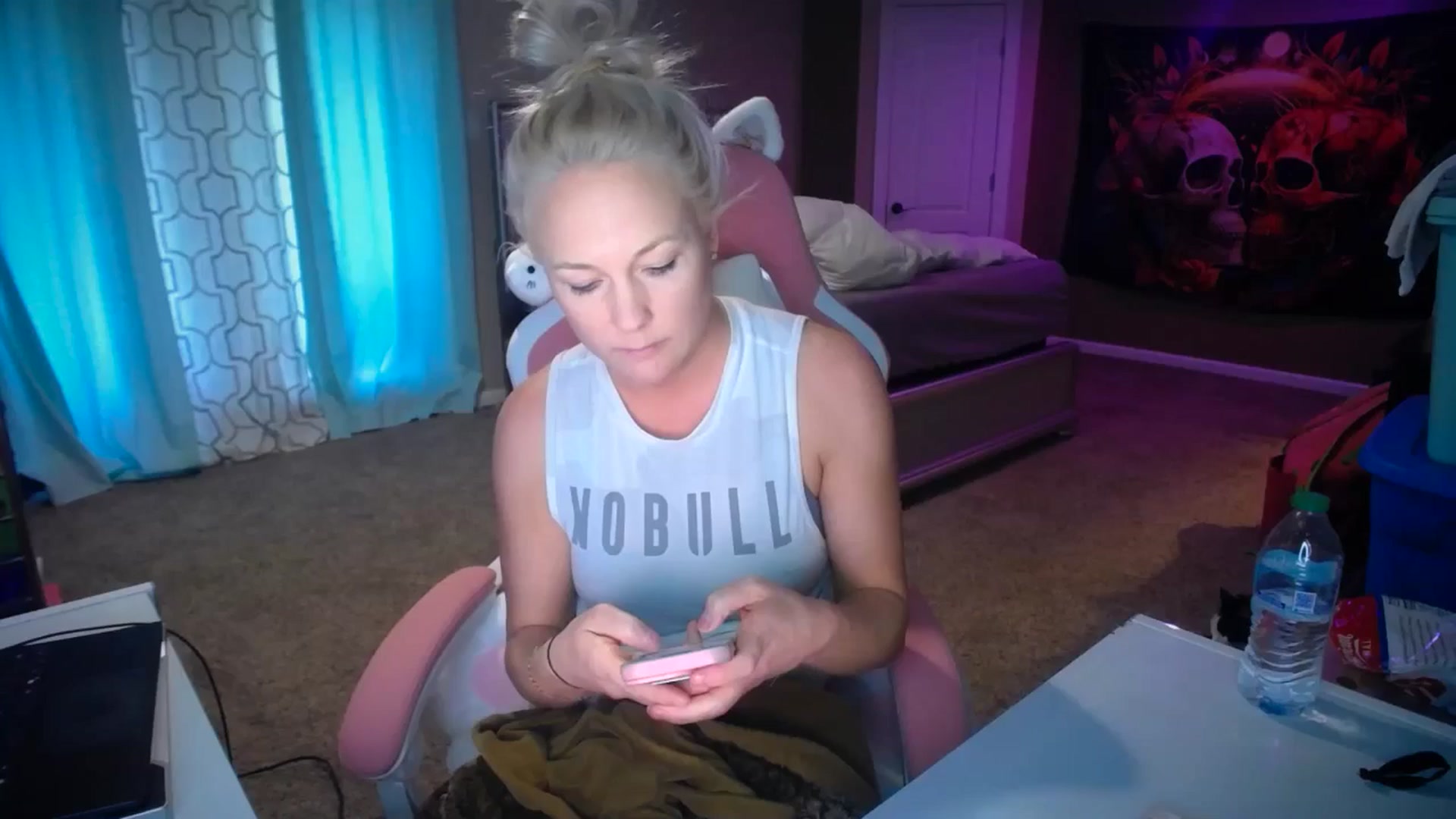 Gallery image thumbnail from AshlynnStorm's myfreecams stream on, 02/25/2025, 19:09 image 1 of 20