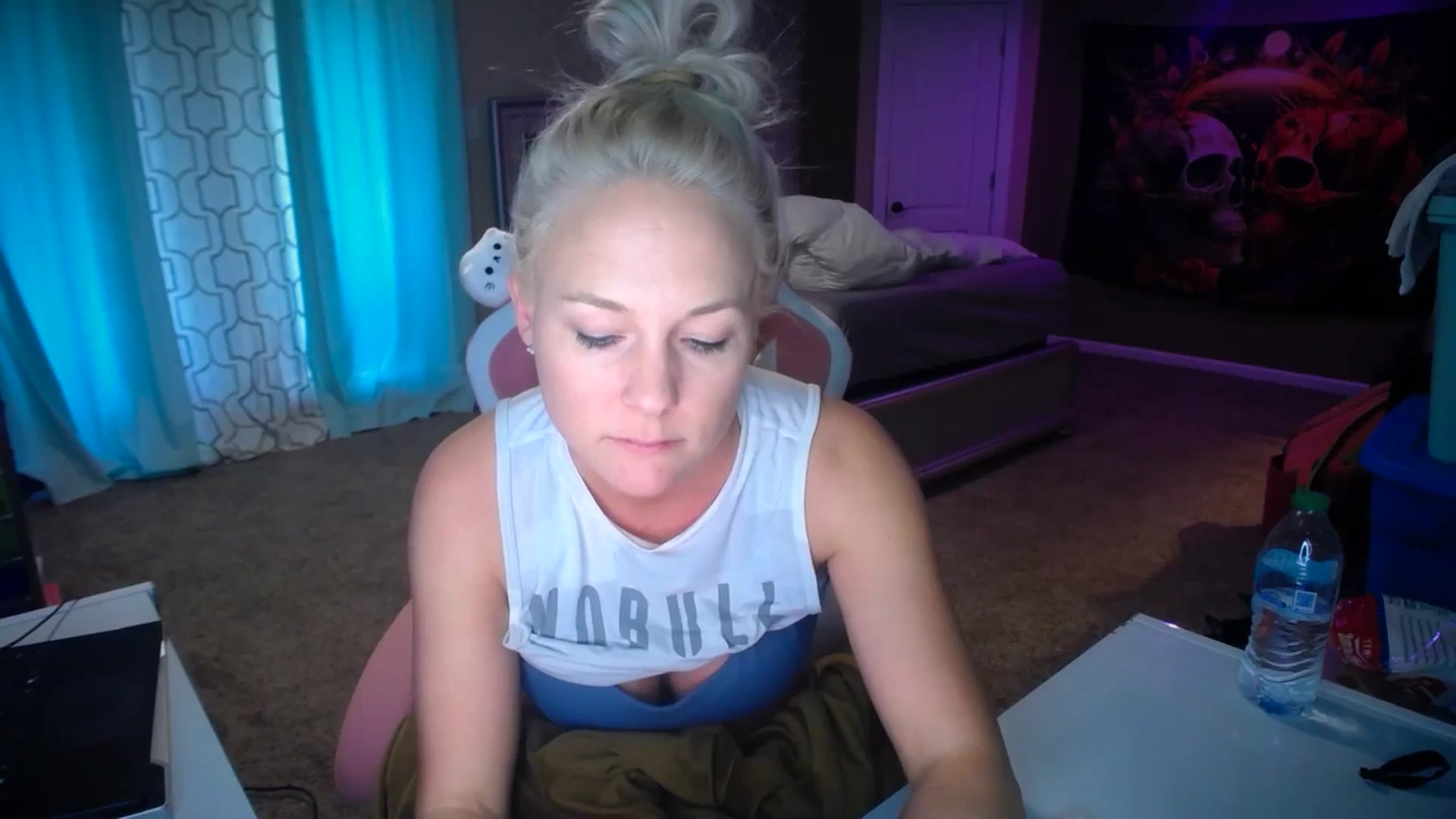 Gallery image thumbnail from AshlynnStorm's myfreecams stream on, 02/25/2025, 19:09 image 7 of 20