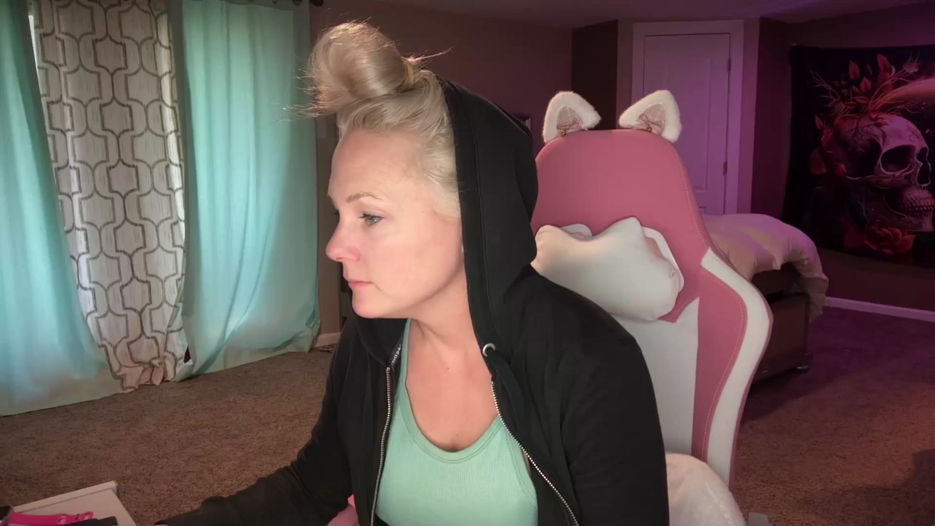 Gallery image thumbnail from AshlynnStorm's myfreecams stream on, 02/27/2025, 20:10 image 11 of 20