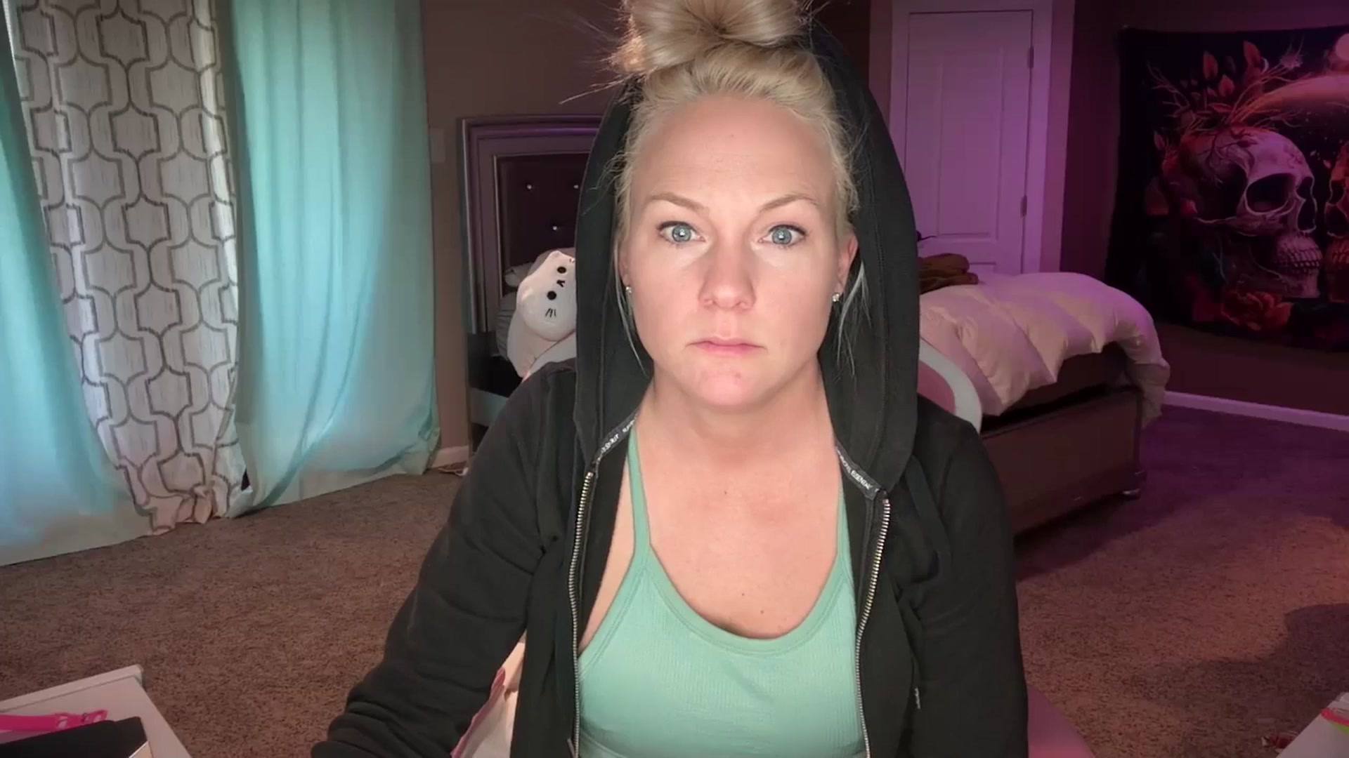 Gallery image thumbnail from AshlynnStorm's myfreecams stream on, 02/27/2025, 20:10 image 3 of 20