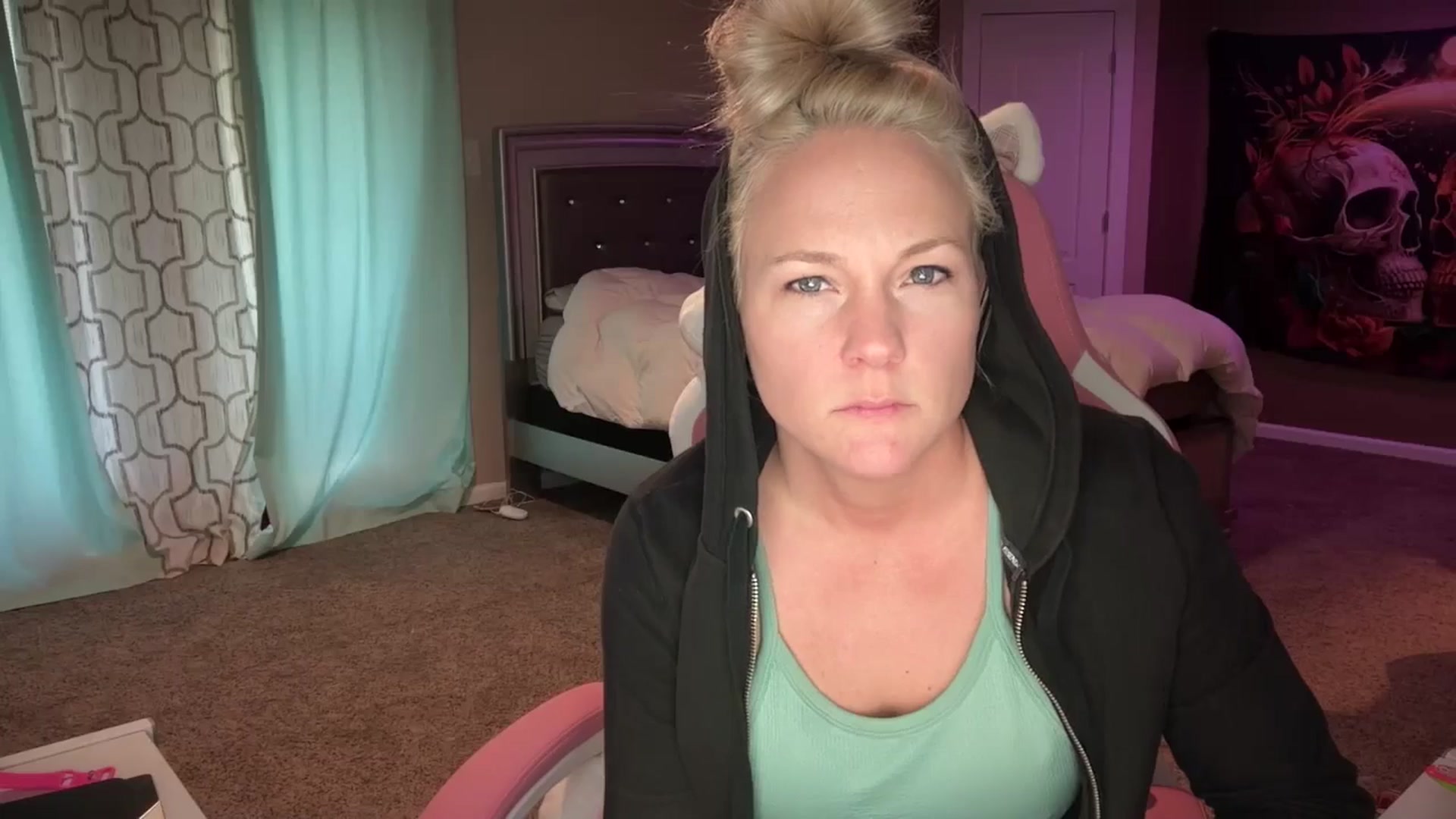Gallery image thumbnail from AshlynnStorm's myfreecams stream on, 02/27/2025, 20:10 image 5 of 20