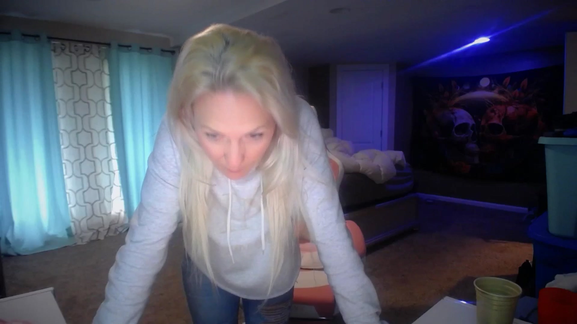 Gallery image thumbnail from AshlynnStorm's myfreecams stream on, 03/20/2025, 17:30 image 4 of 20