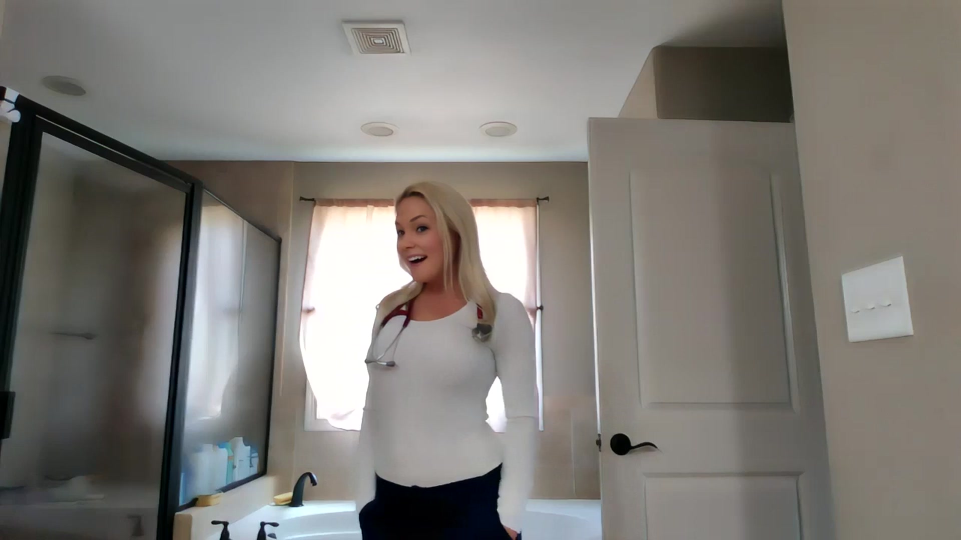 Gallery image thumbnail from AshlynnStorm's myfreecams stream on, 03/25/2025, 19:13 image 20 of 20