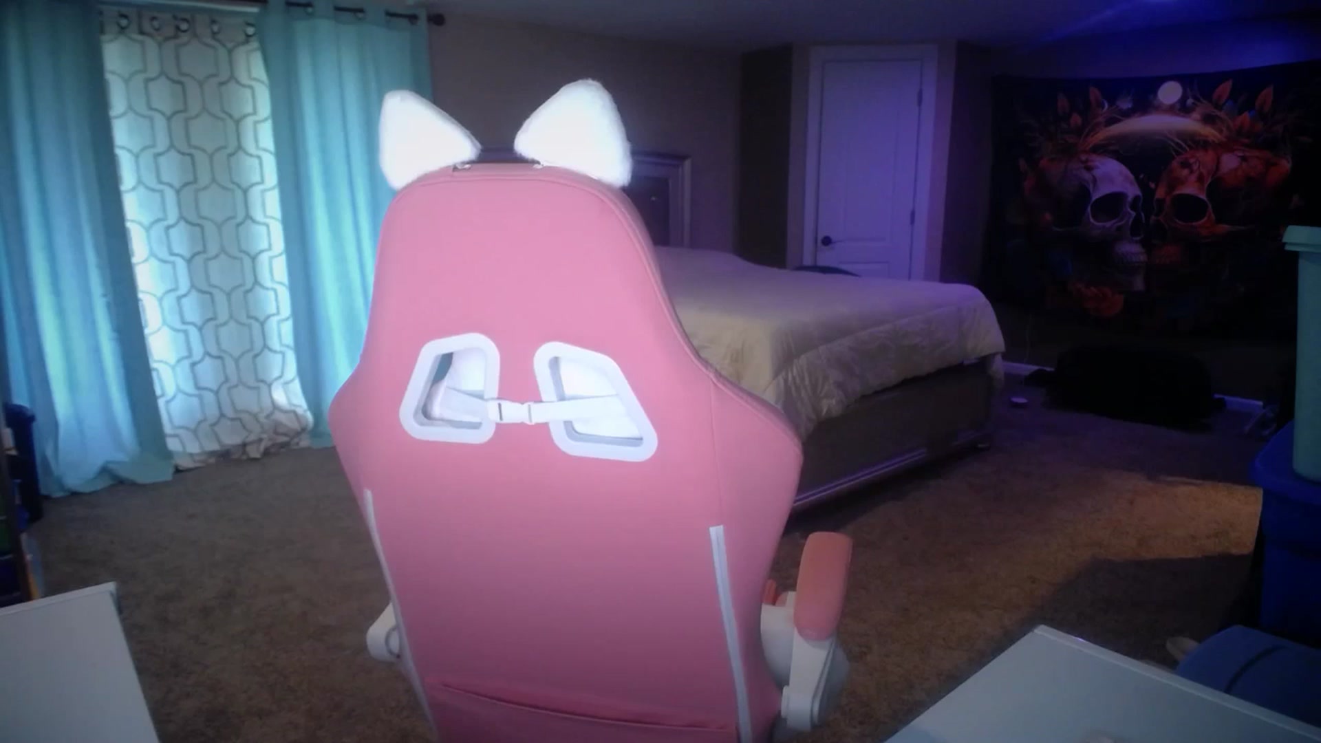 Gallery image thumbnail from AshlynnStorm's myfreecams stream on, 04/14/2025, 18:58 image 1 of 20