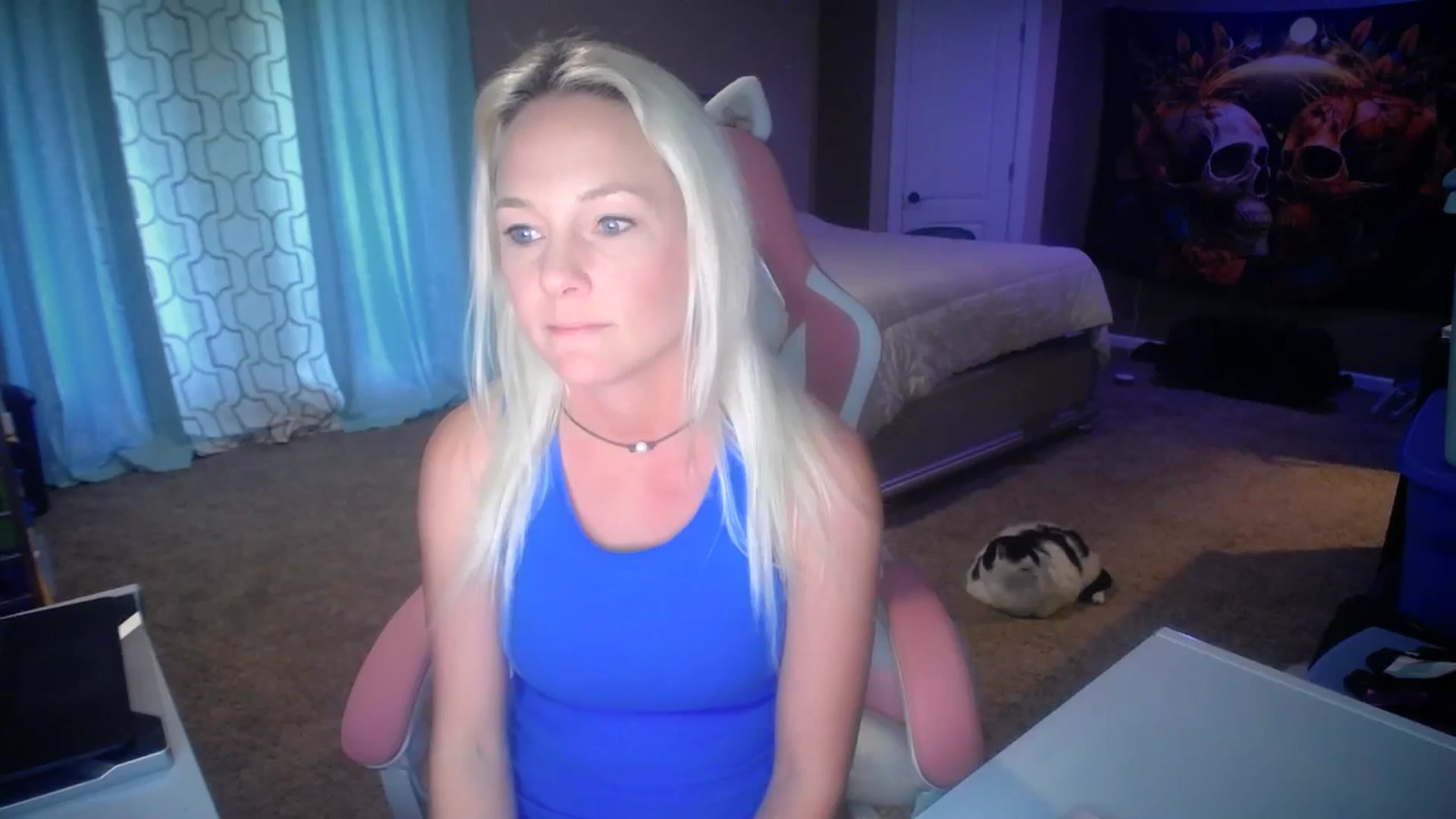Gallery image thumbnail from AshlynnStorm's myfreecams stream on, 04/15/2025, 20:59 image 3 of 20