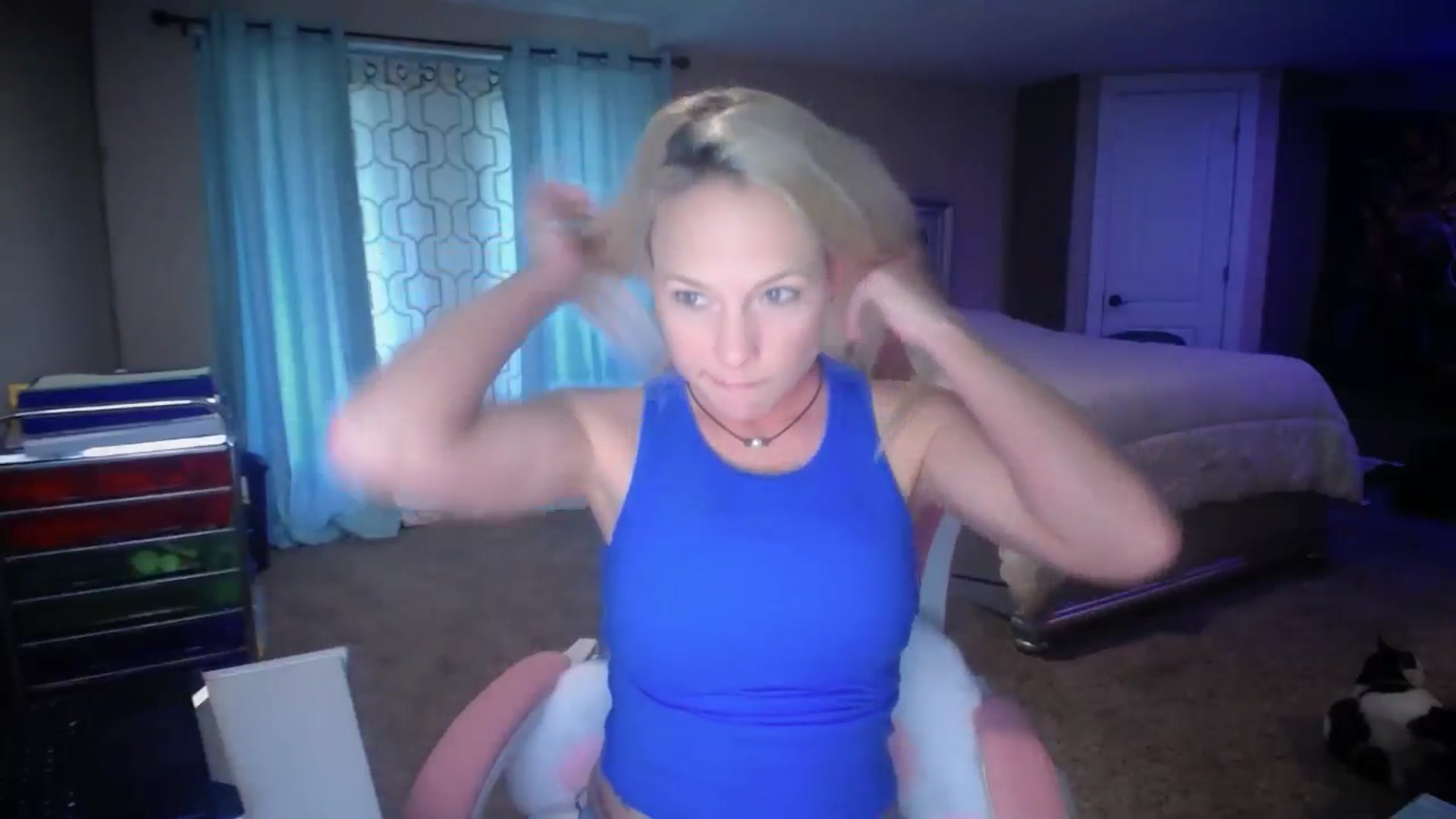 Gallery image thumbnail from AshlynnStorm's myfreecams stream on, 04/16/2025, 19:27 image 3 of 20