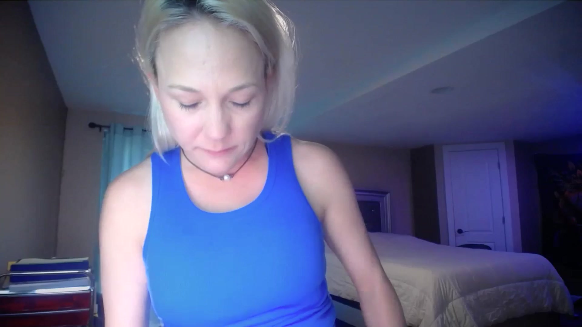 Gallery image thumbnail from AshlynnStorm's myfreecams stream on, 04/16/2025, 19:27 image 12 of 20