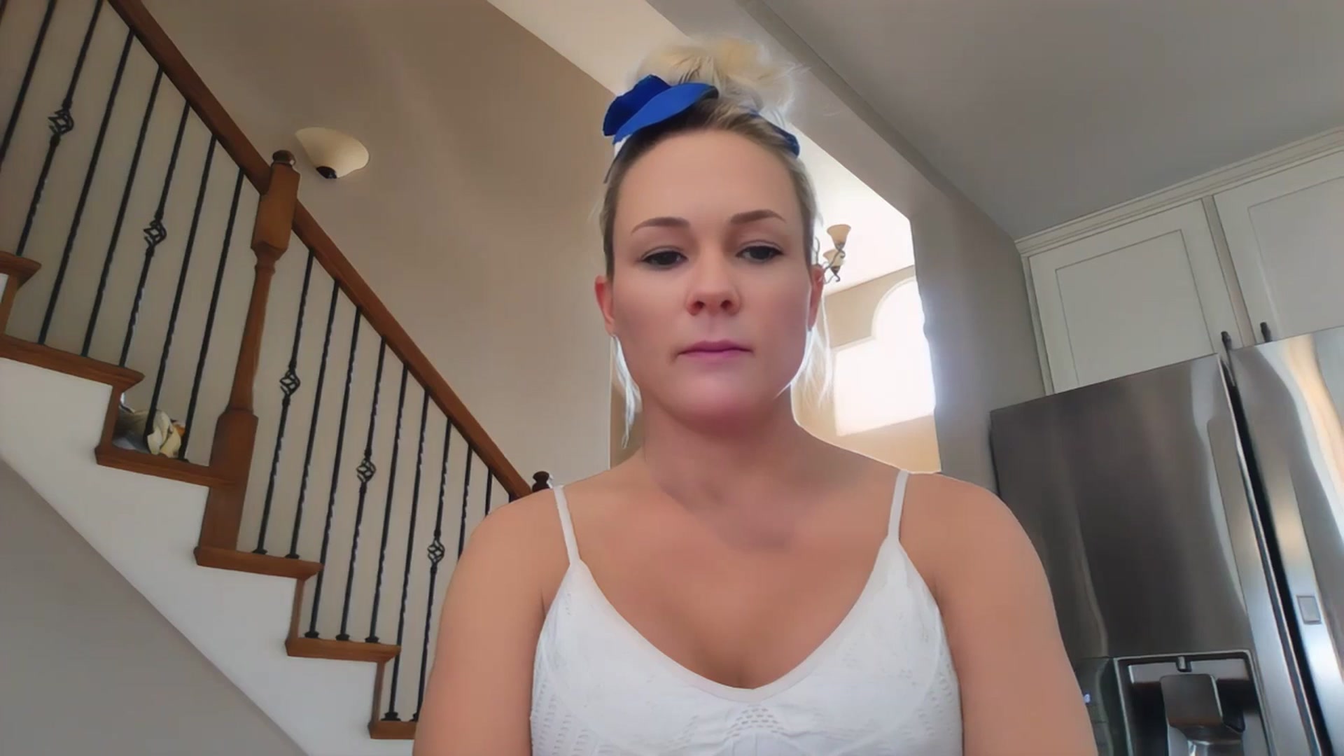 Gallery image thumbnail from AshlynnStorm's myfreecams stream on, 04/17/2025, 21:09 image 11 of 20