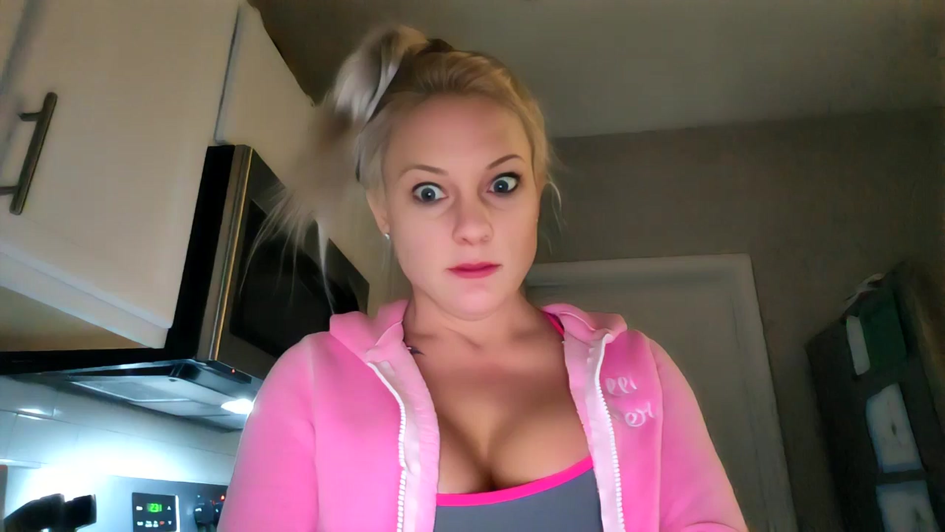 Gallery image thumbnail from AshlynnStorm's myfreecams stream on, 02/19/2026, 08:55 image 2 of 20