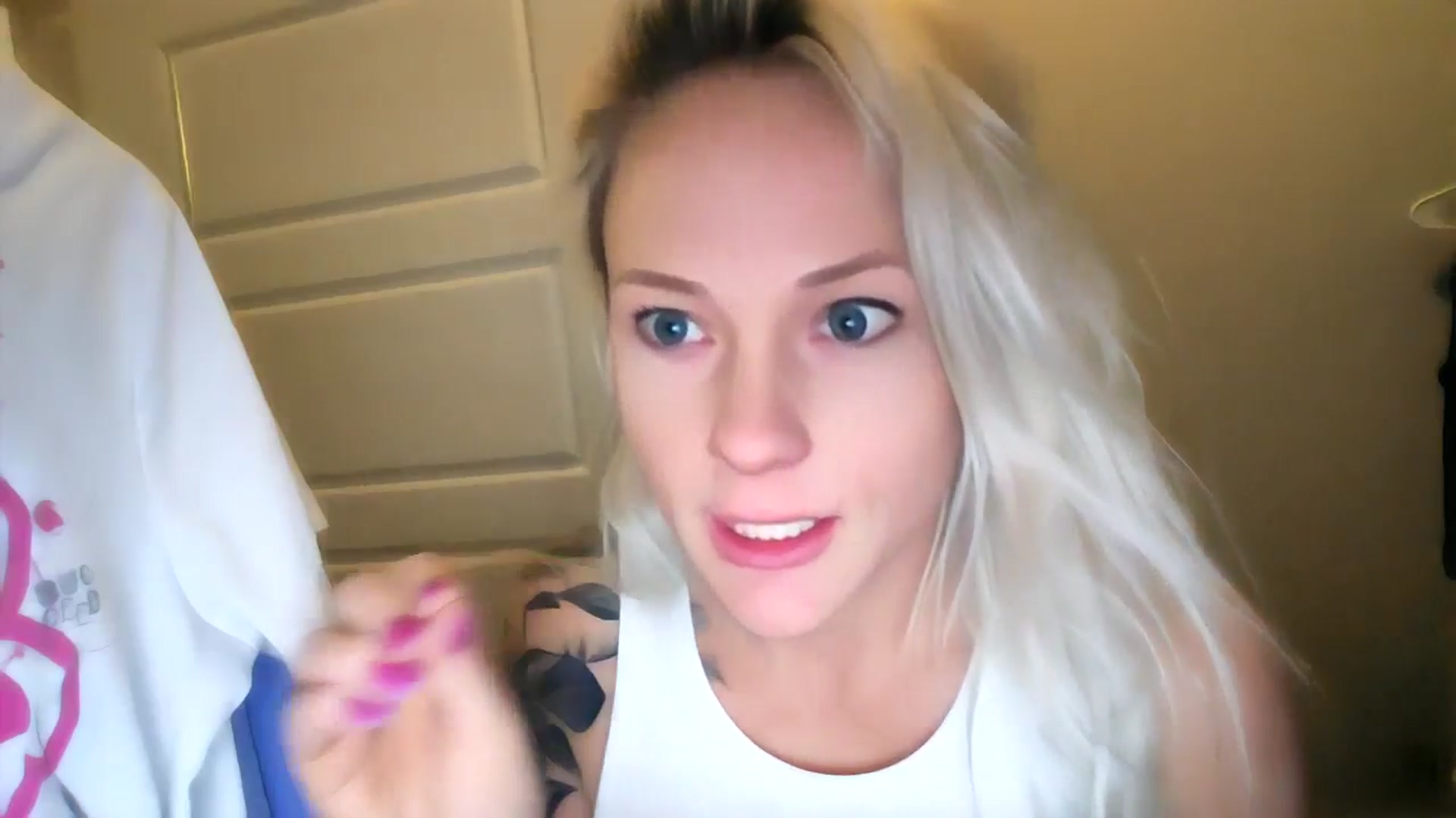 Gallery image thumbnail from AshlynnStorm's myfreecams stream on, 04/23/2026, 08:09 image 17 of 20