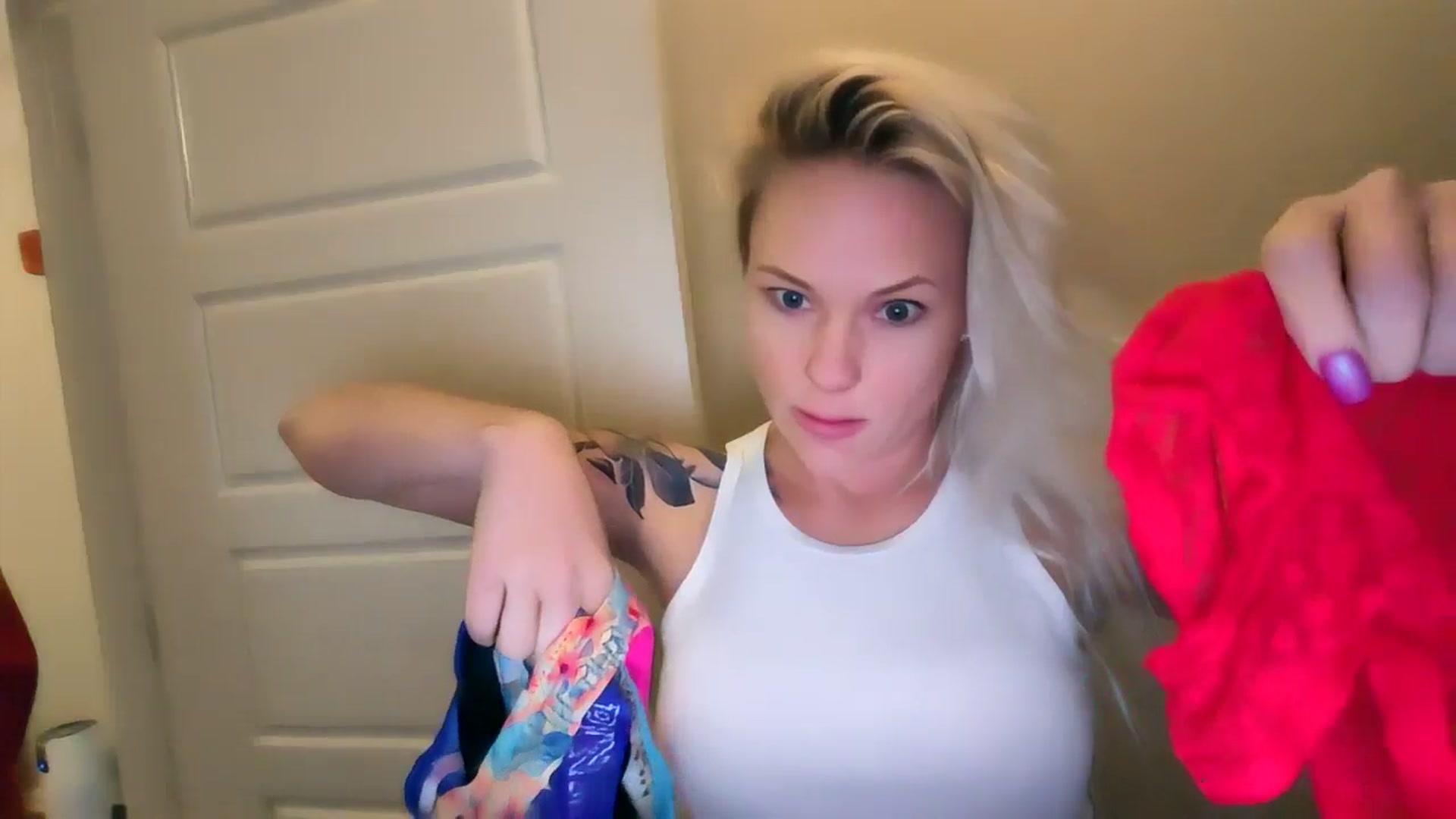 Gallery image thumbnail from AshlynnStorm's myfreecams stream on, 04/23/2026, 08:09 image 5 of 20