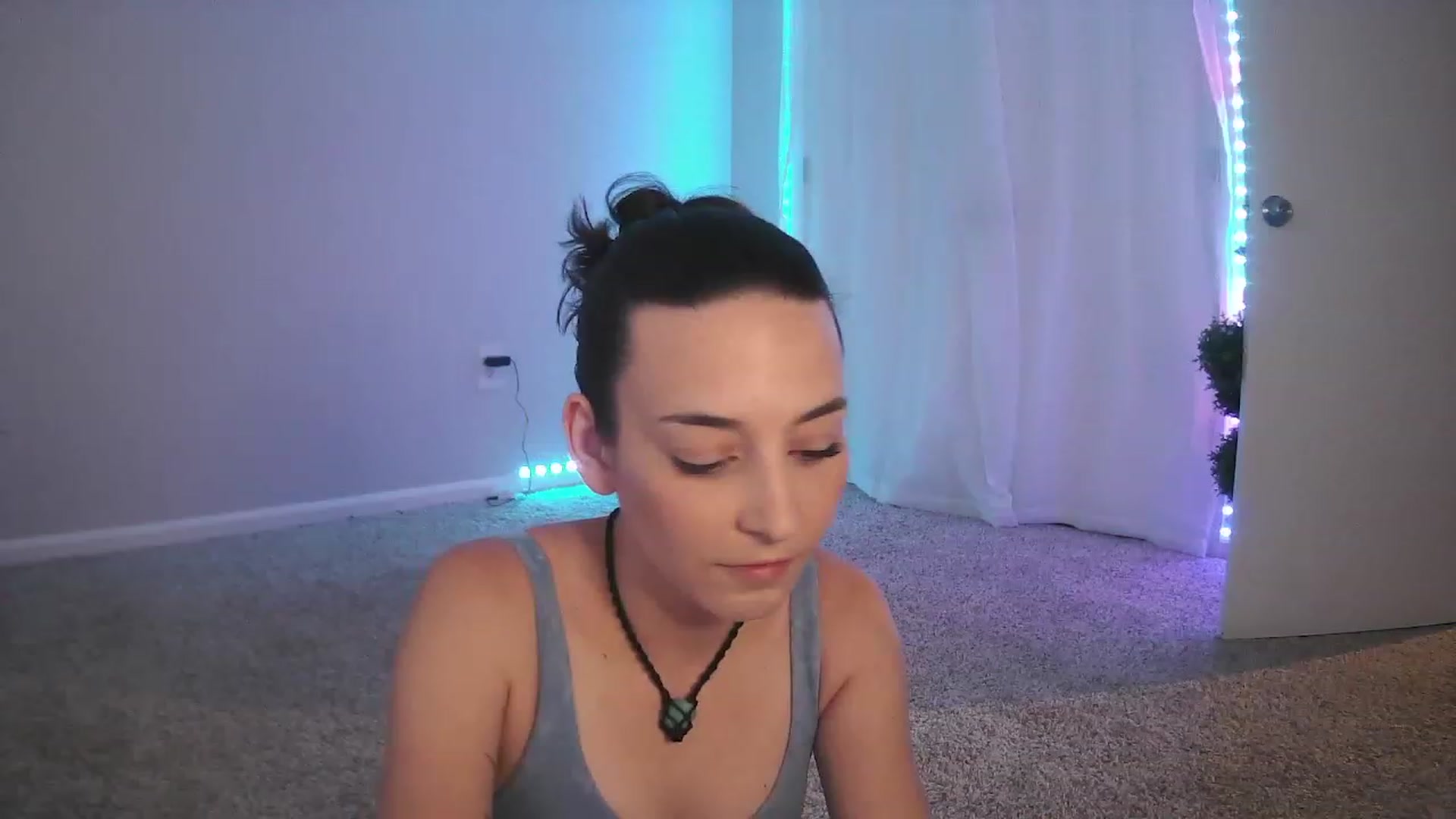 Gallery image thumbnail from Ashlynn_Jayy's myfreecams stream on, 07/20/2023, 16:50 image 17 of 20