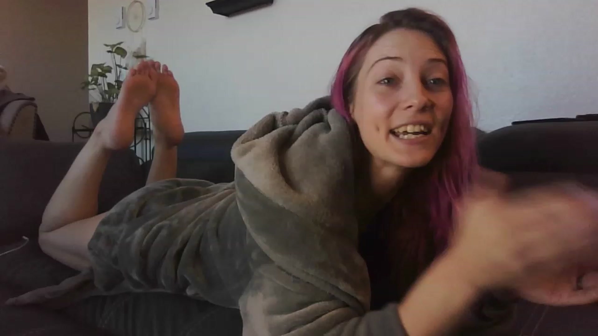 Gallery image thumbnail from Ashlynnelocks's myfreecams stream on, 11/19/2022, 18:36 image 20 of 20