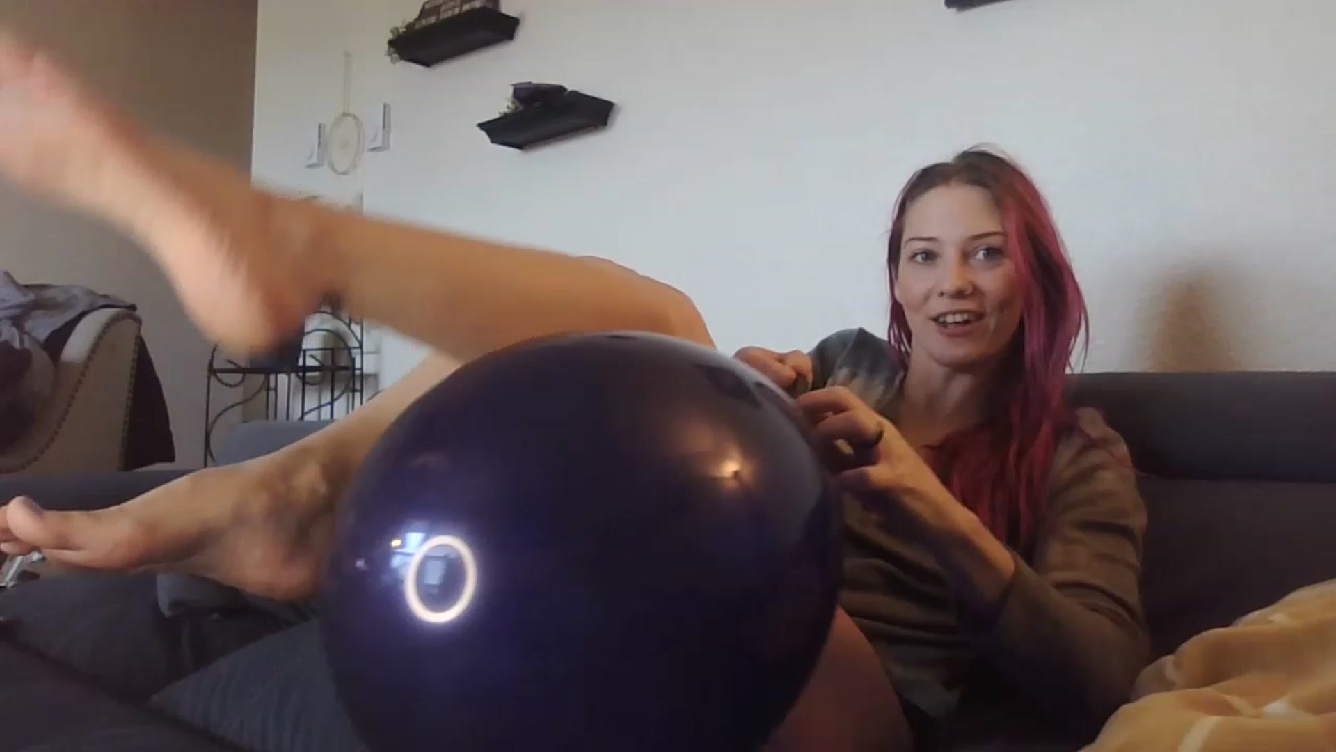 Gallery image thumbnail from Ashlynnelocks's myfreecams stream on, 11/20/2022, 18:25 image 12 of 20