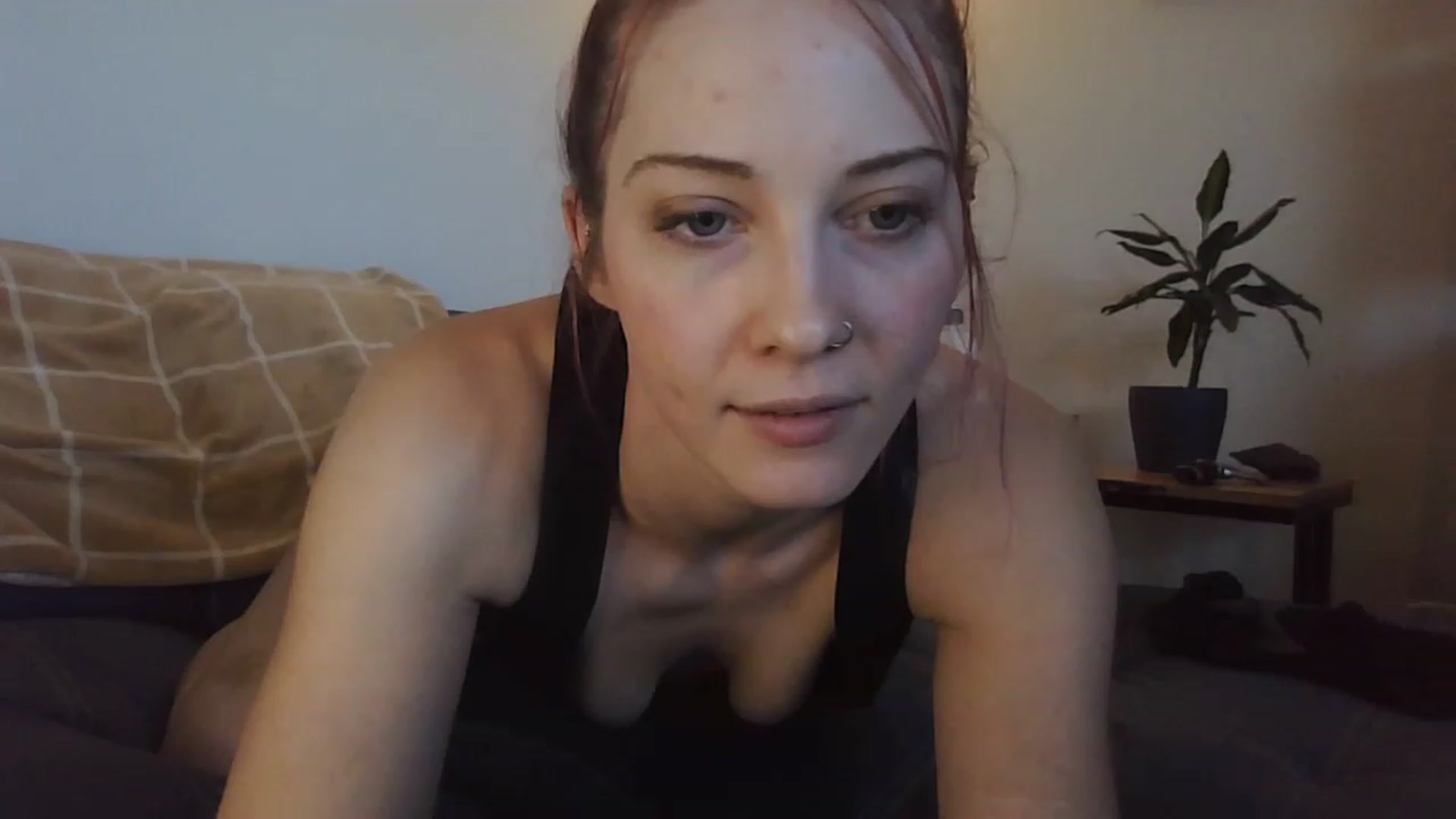 Gallery image thumbnail from Ashlynnelocks's myfreecams stream on, 11/21/2022, 18:33 image 18 of 20