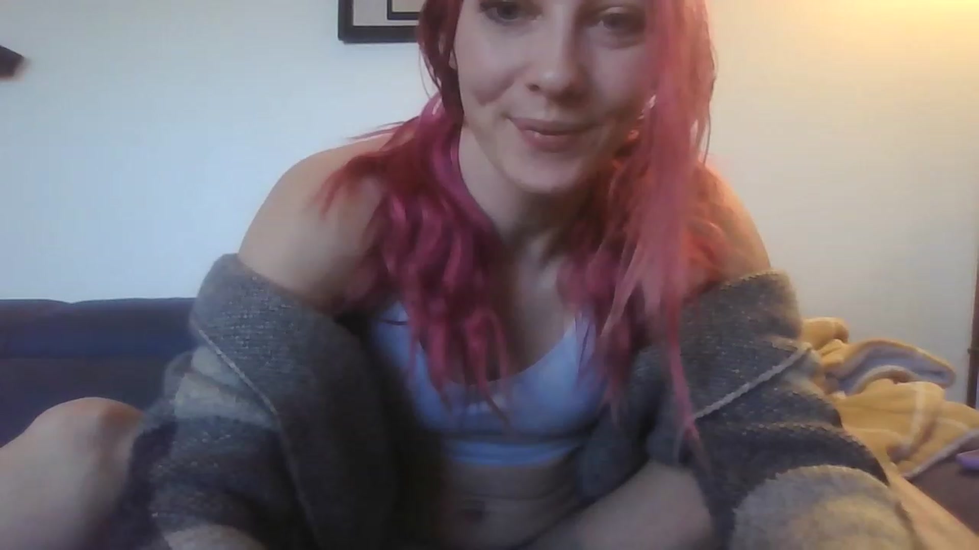 Gallery image thumbnail from Ashlynnelocks's myfreecams stream on, 12/05/2022, 16:00 image 8 of 20