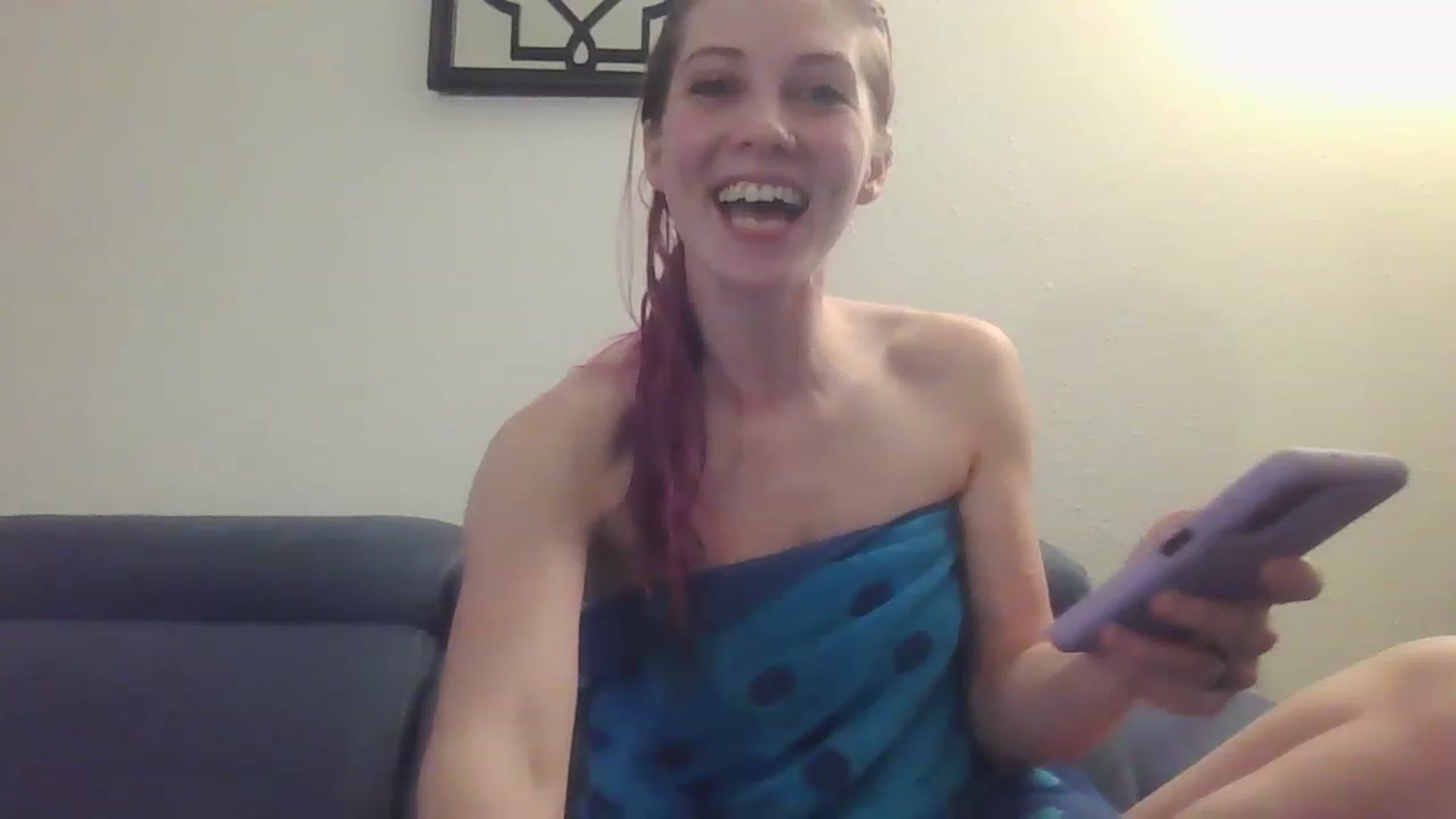 Gallery image thumbnail from Ashlynnelocks's myfreecams stream on, 12/06/2022, 24:59 image 16 of 20