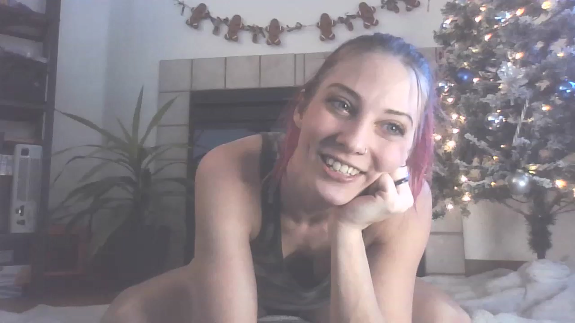 Gallery image thumbnail from Ashlynnelocks's myfreecams stream on, 12/06/2022, 21:26 image 1 of 20