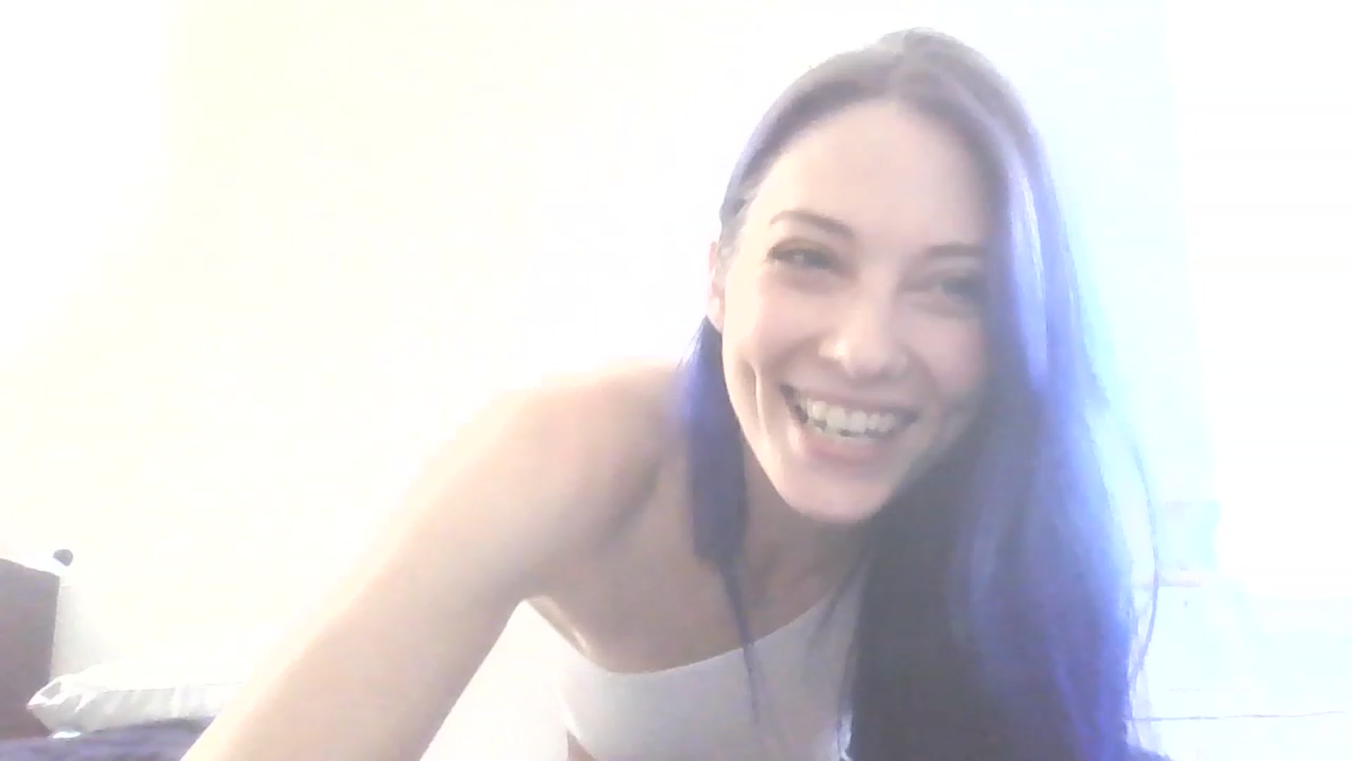 Gallery image thumbnail from Ashlynnelocks's myfreecams stream on, 12/12/2022, 23:00 image 5 of 20