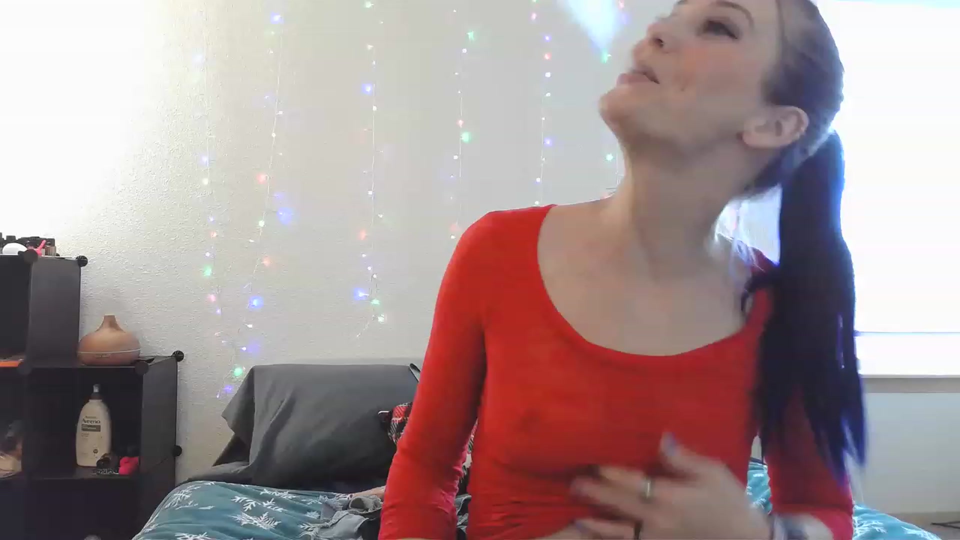 Gallery image thumbnail from Ashlynnelocks's myfreecams stream on, 12/15/2022, 22:47 image 14 of 20
