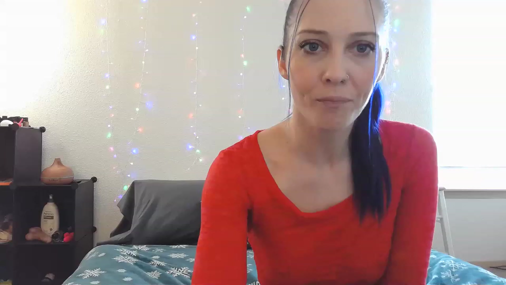 Gallery image thumbnail from Ashlynnelocks's myfreecams stream on, 12/15/2022, 22:47 image 1 of 20