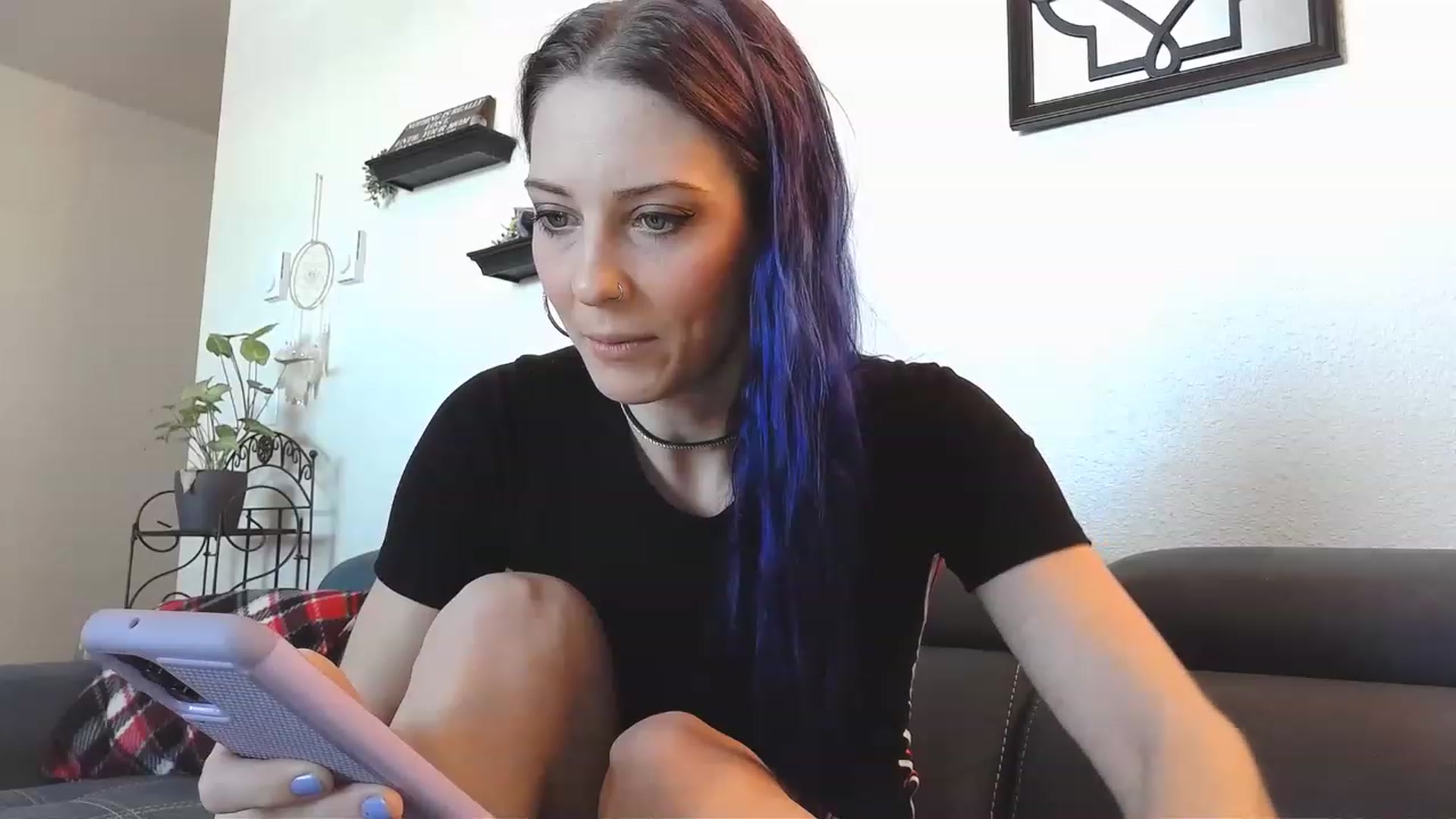 Gallery image thumbnail from Ashlynnelocks's myfreecams stream on, 12/16/2022, 20:40 image 4 of 20
