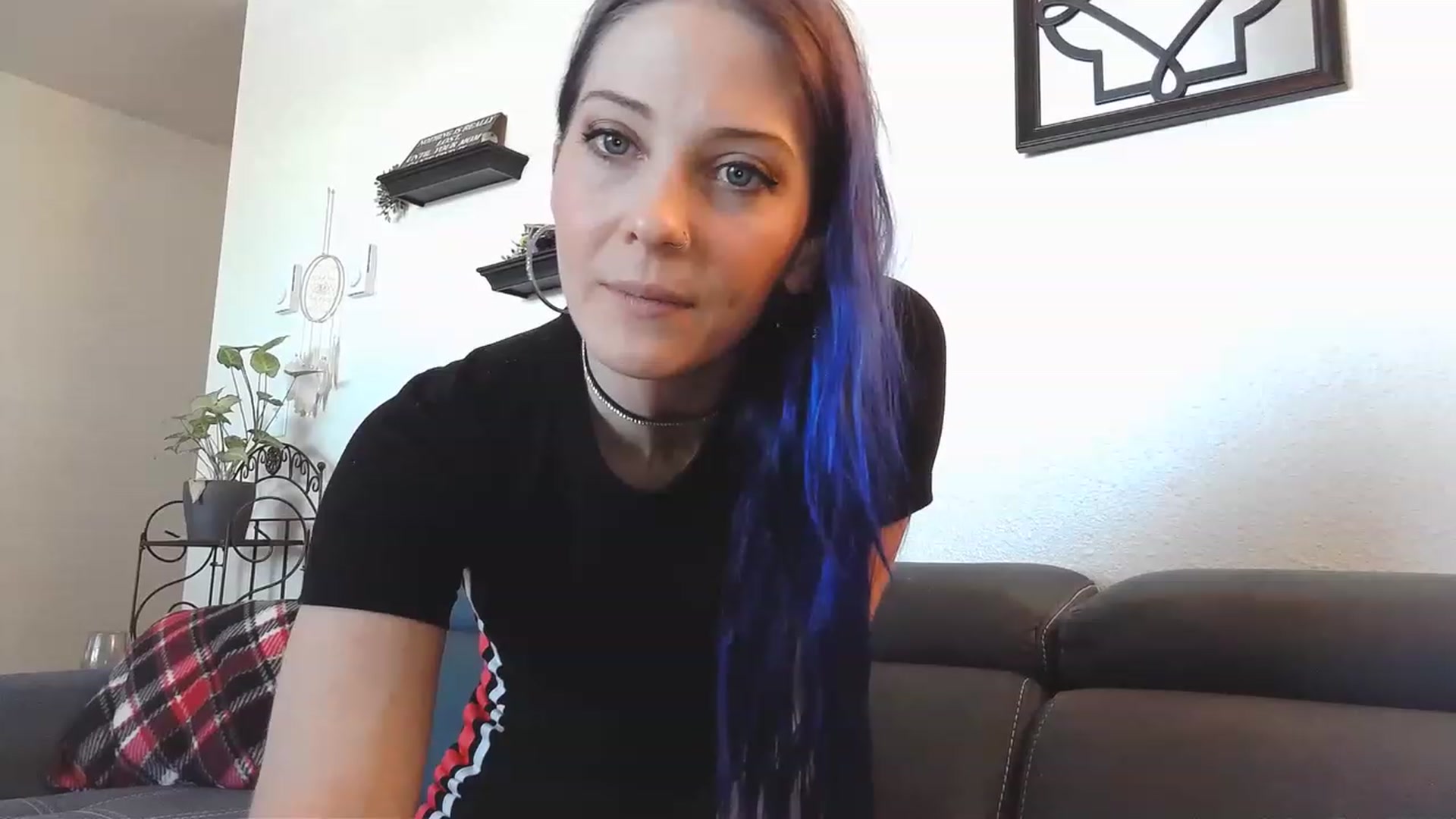 Gallery image thumbnail from Ashlynnelocks's myfreecams stream on, 12/16/2022, 20:40 image 14 of 20