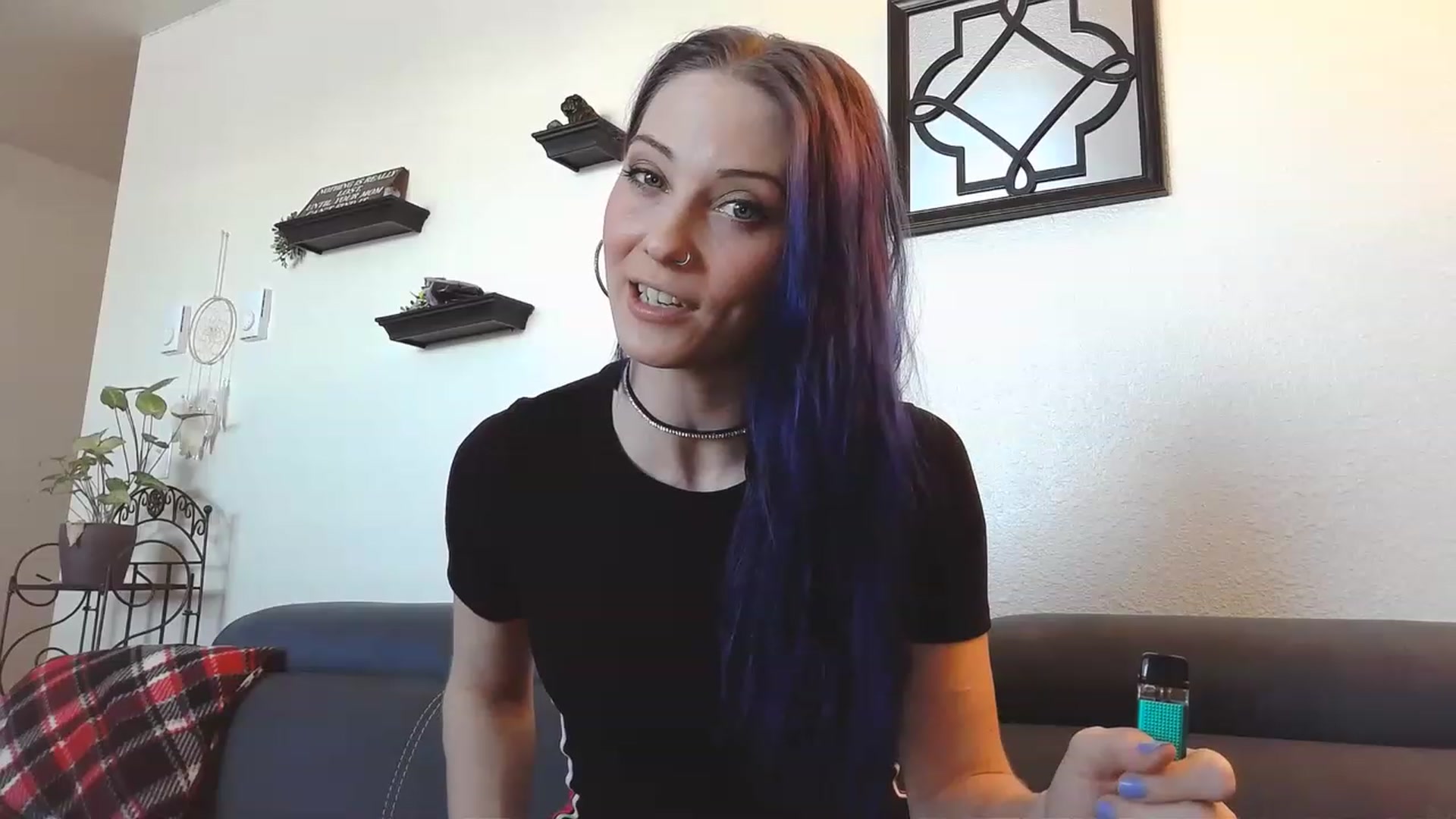 Gallery image thumbnail from Ashlynnelocks's myfreecams stream on, 12/16/2022, 20:40 image 20 of 20
