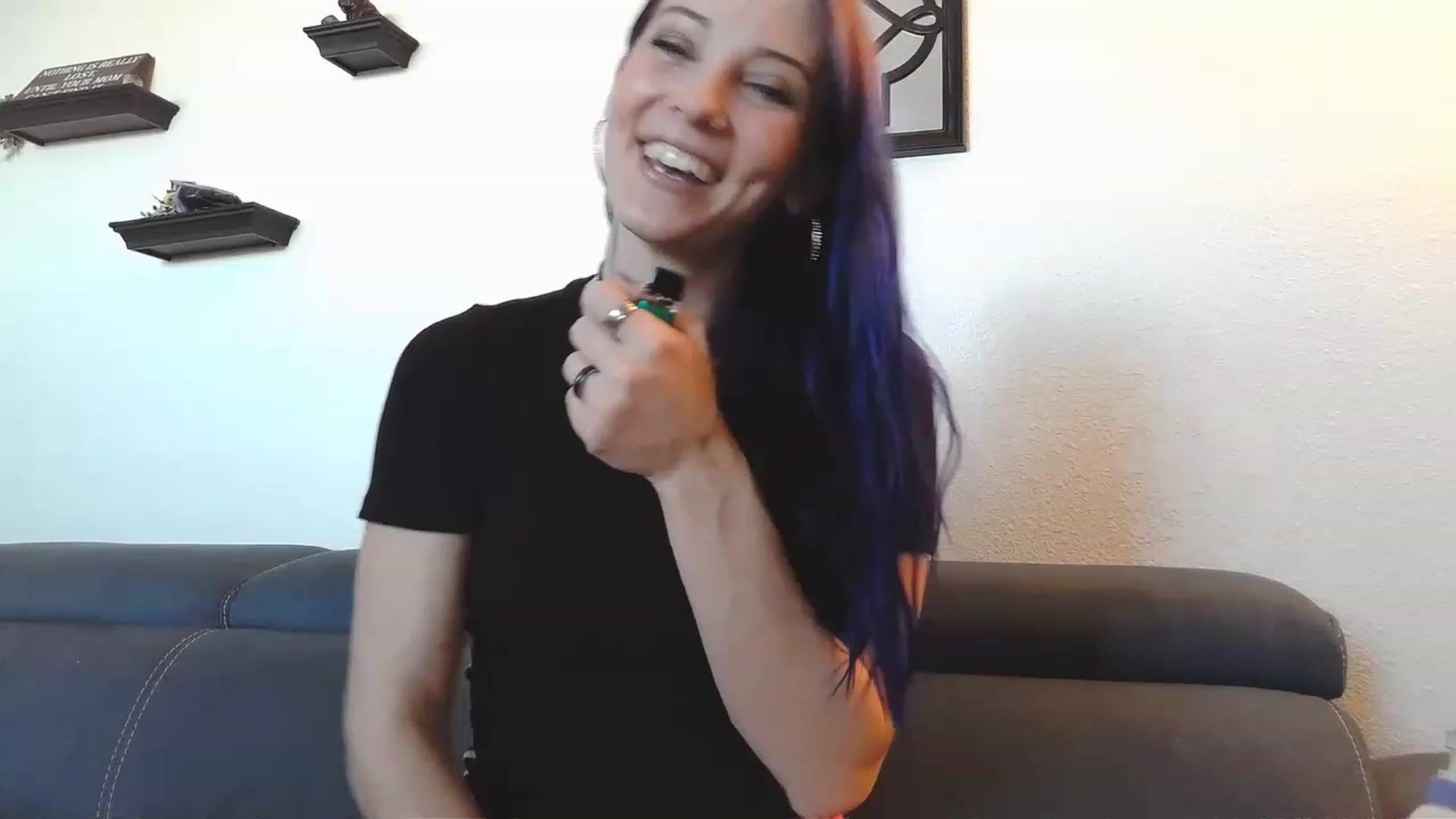 Gallery image thumbnail from Ashlynnelocks's myfreecams stream on, 12/16/2022, 21:54 image 3 of 20